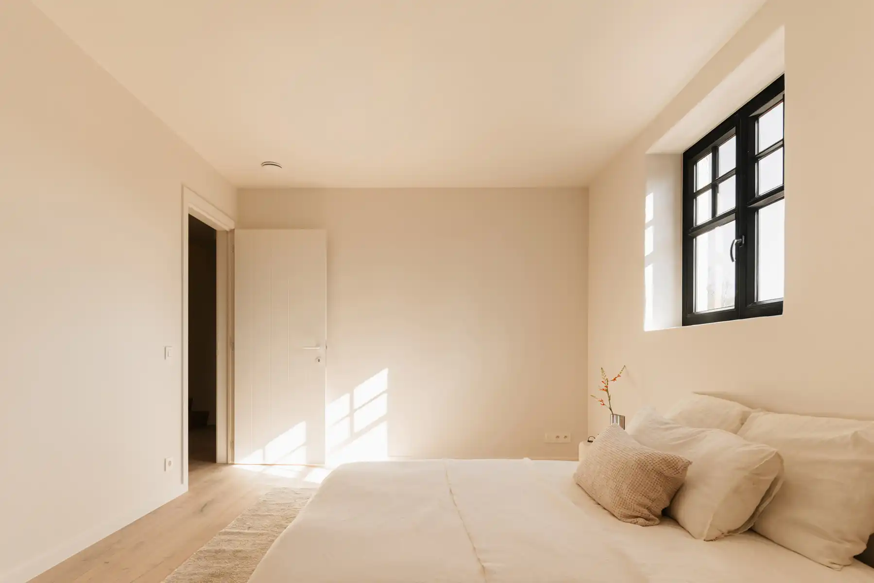 Stijlvolle nieuwbouwwoning met zicht op blijvend groen foto 18