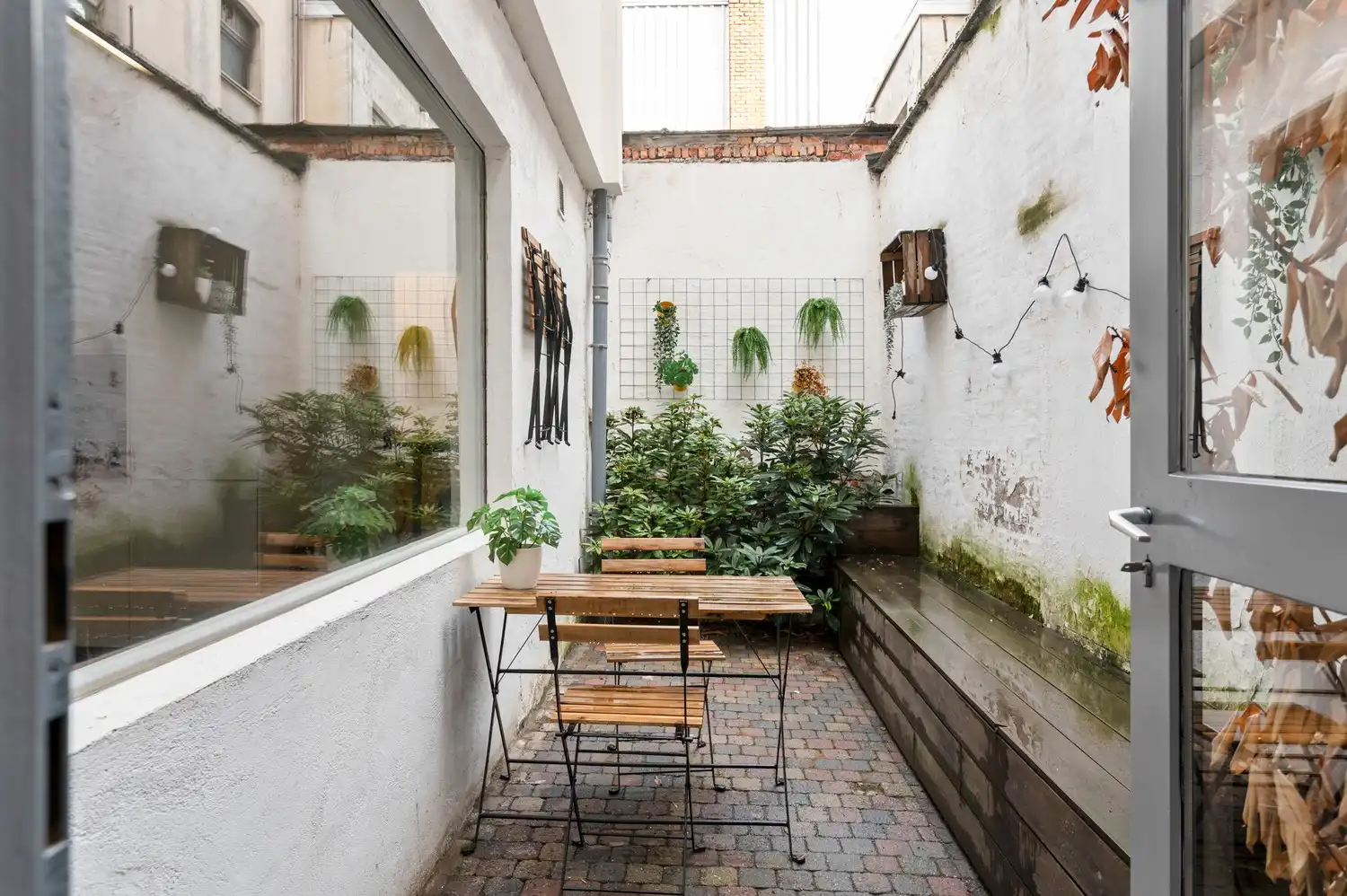 Ruime en instapklare gezinswoning met 4 slaapkamers in Wilrijk foto 14