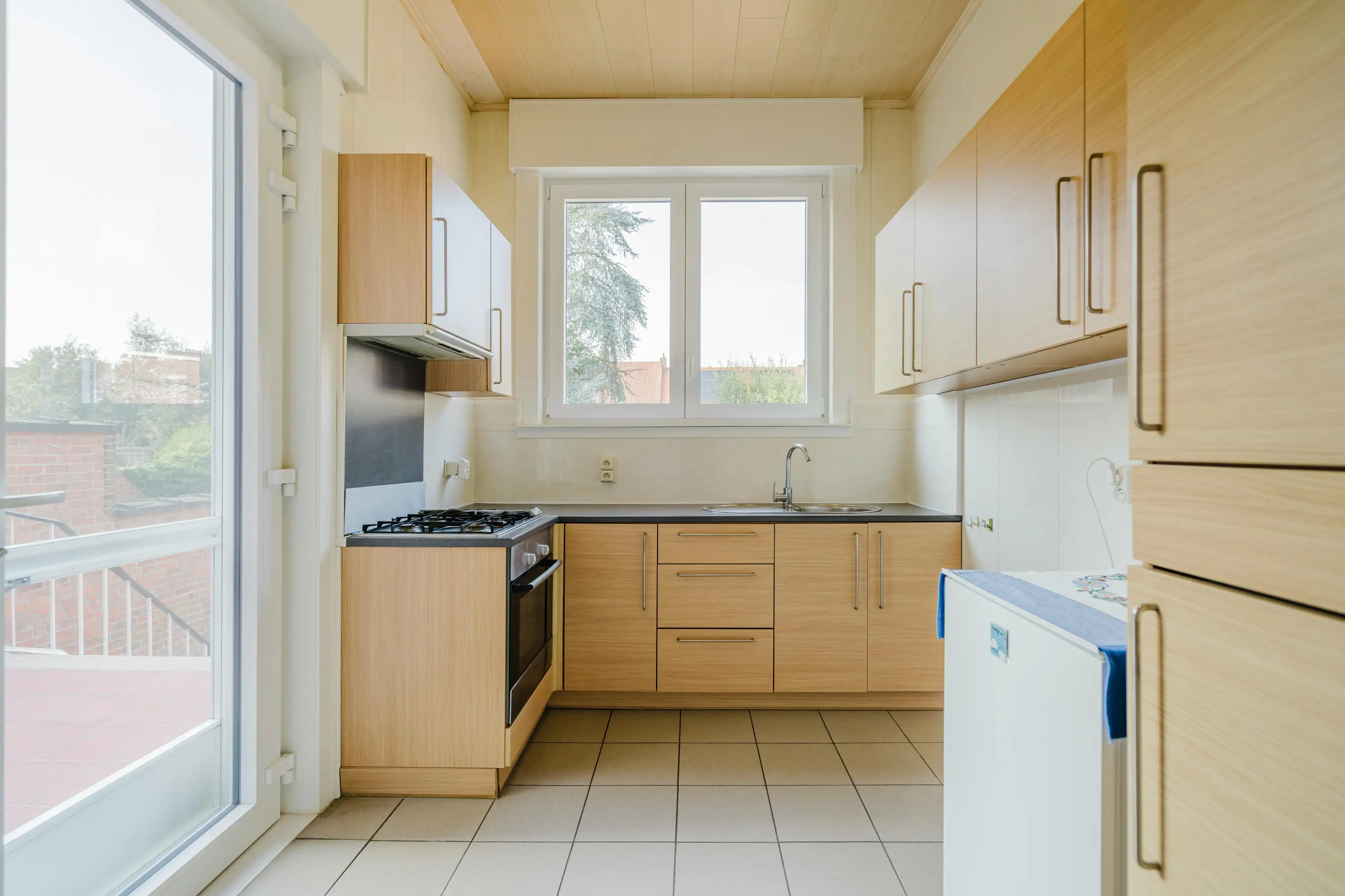Huis met 4 slaapkamers in de Sint-Elisabethwijk te Kortrijk foto 10
