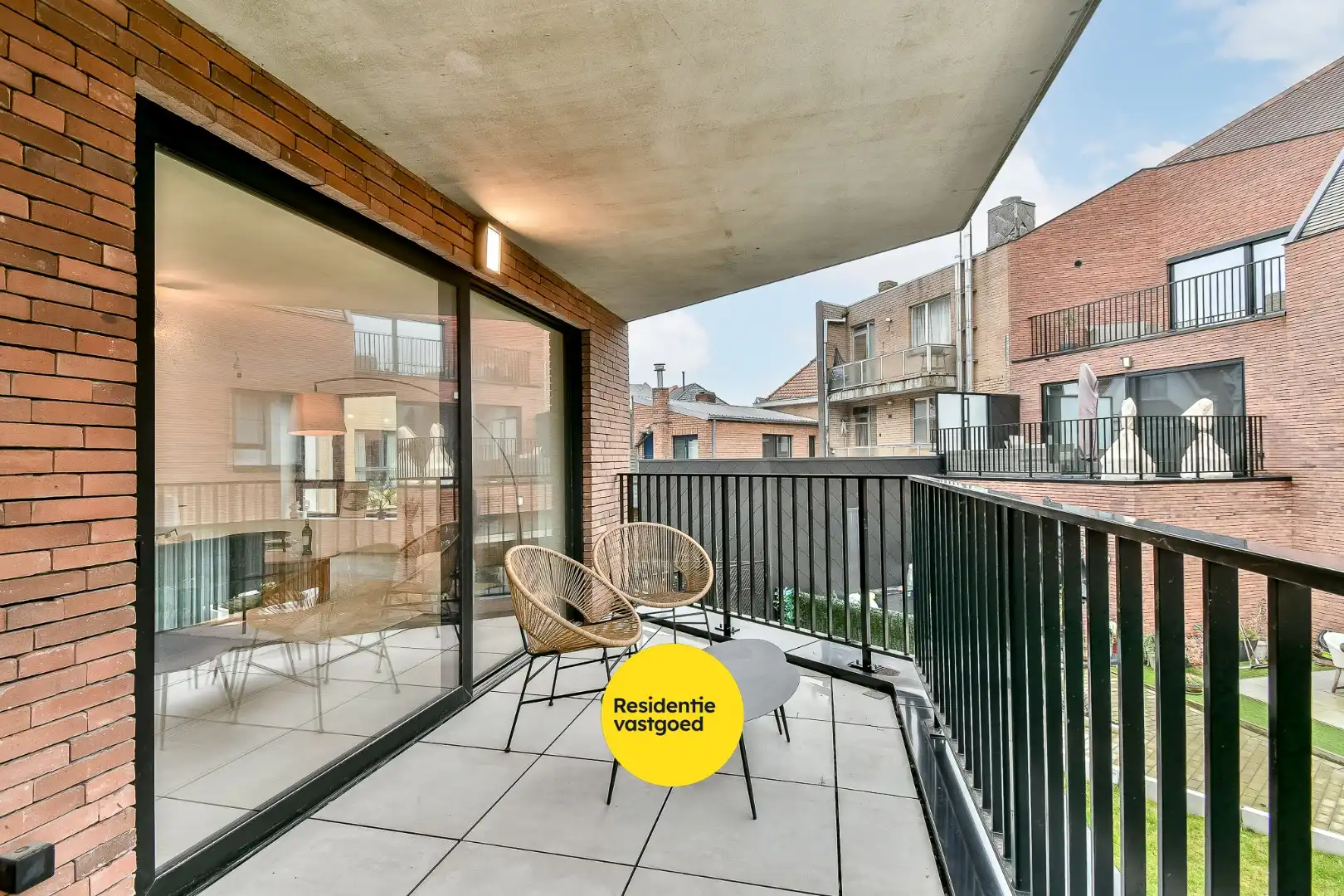 Stijlvol en energiezuinig wonen in hartje Gistel foto 7