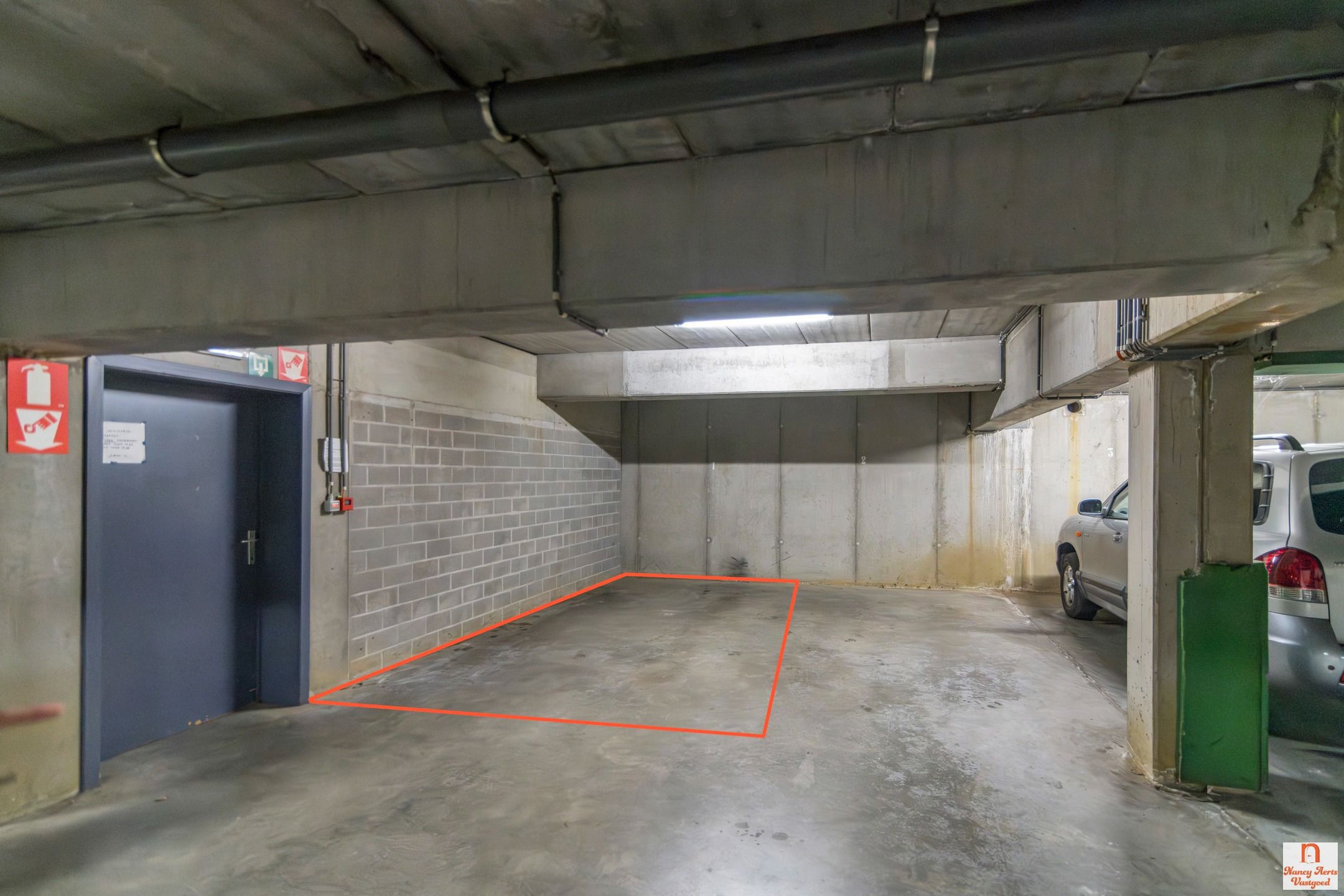 Appartement met autostaanplaats in hartje Koersel foto 26