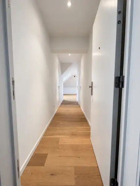 Stijlvol dakappartement met terras en veel privacy in het centrum van Geel foto 3