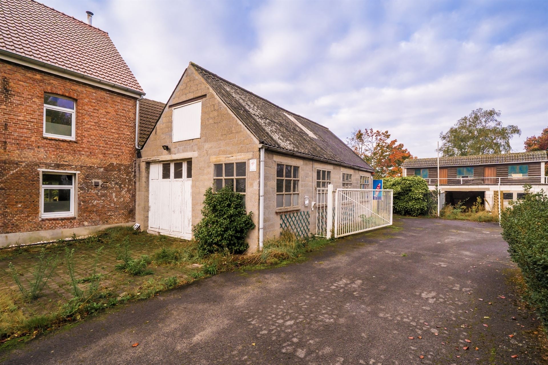Woning voor totaalreno of heropbouw op perceel van 3.391m² foto 4