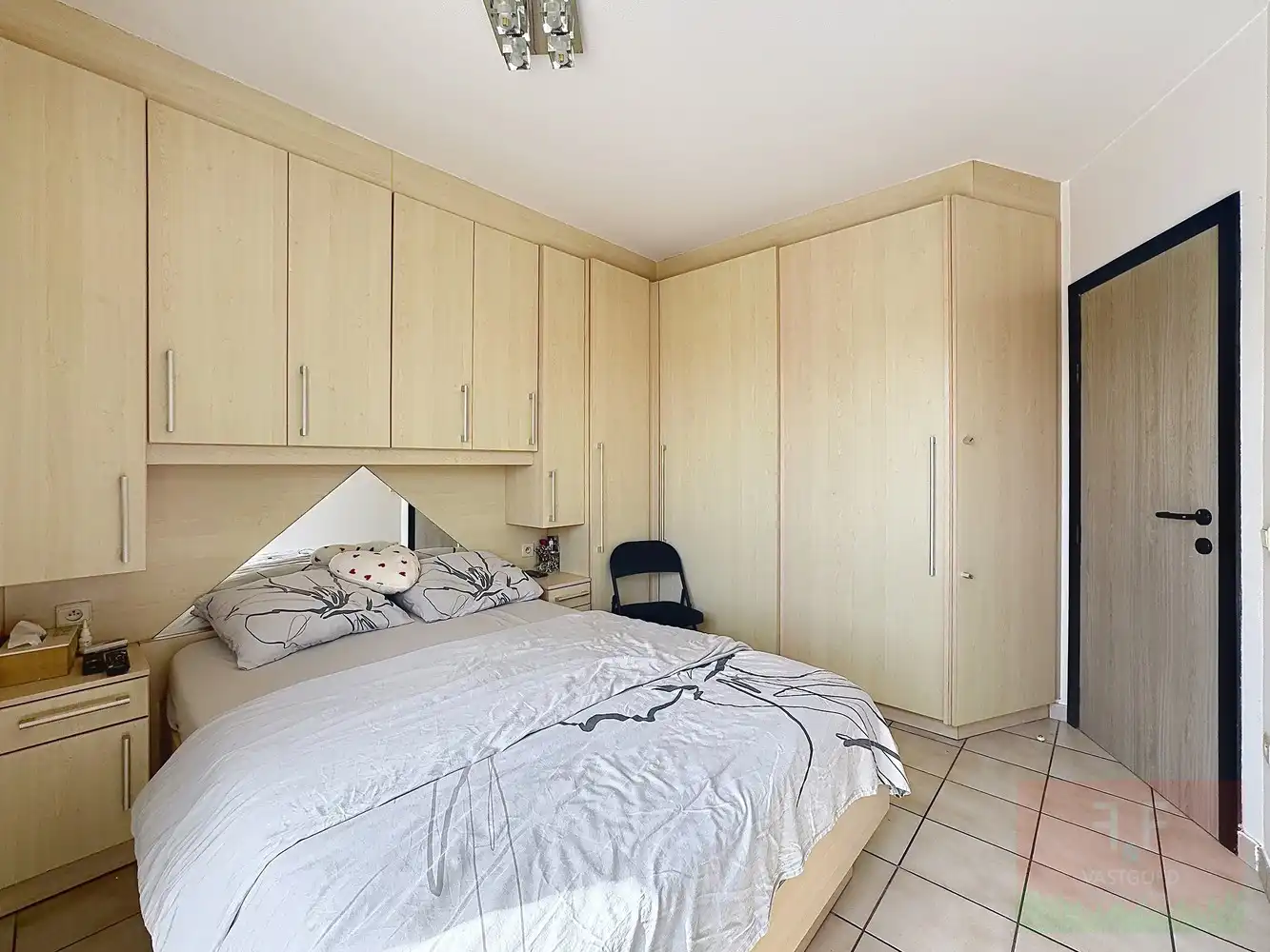 Instapklaar appartement met 2 kamers en terras te Sint-Lievens-Houtem foto 12