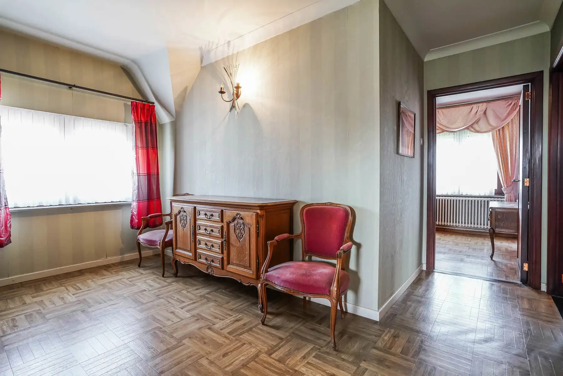 Te renoveren, vrijstaande woning op een perceel van 1070 m² foto 22