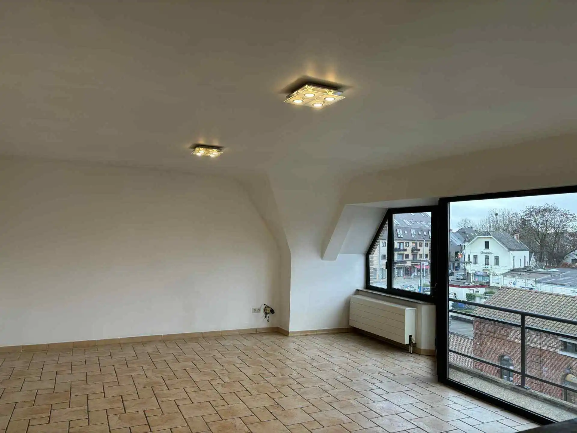 HERZELE - Ruim appartement vlakbij station foto 3