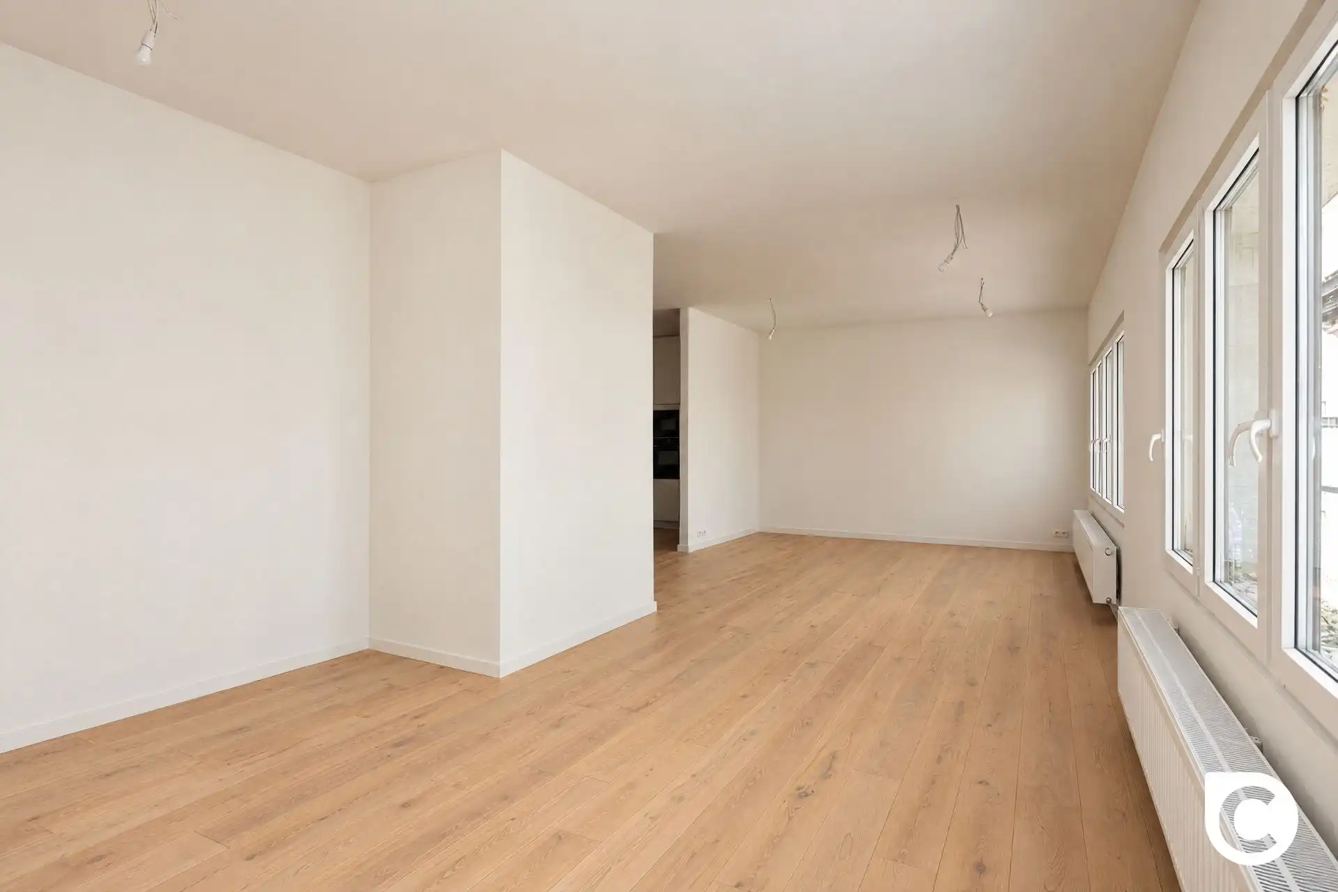 Hoogwaardig gerenoveerd 2 slpk app met terras foto 9