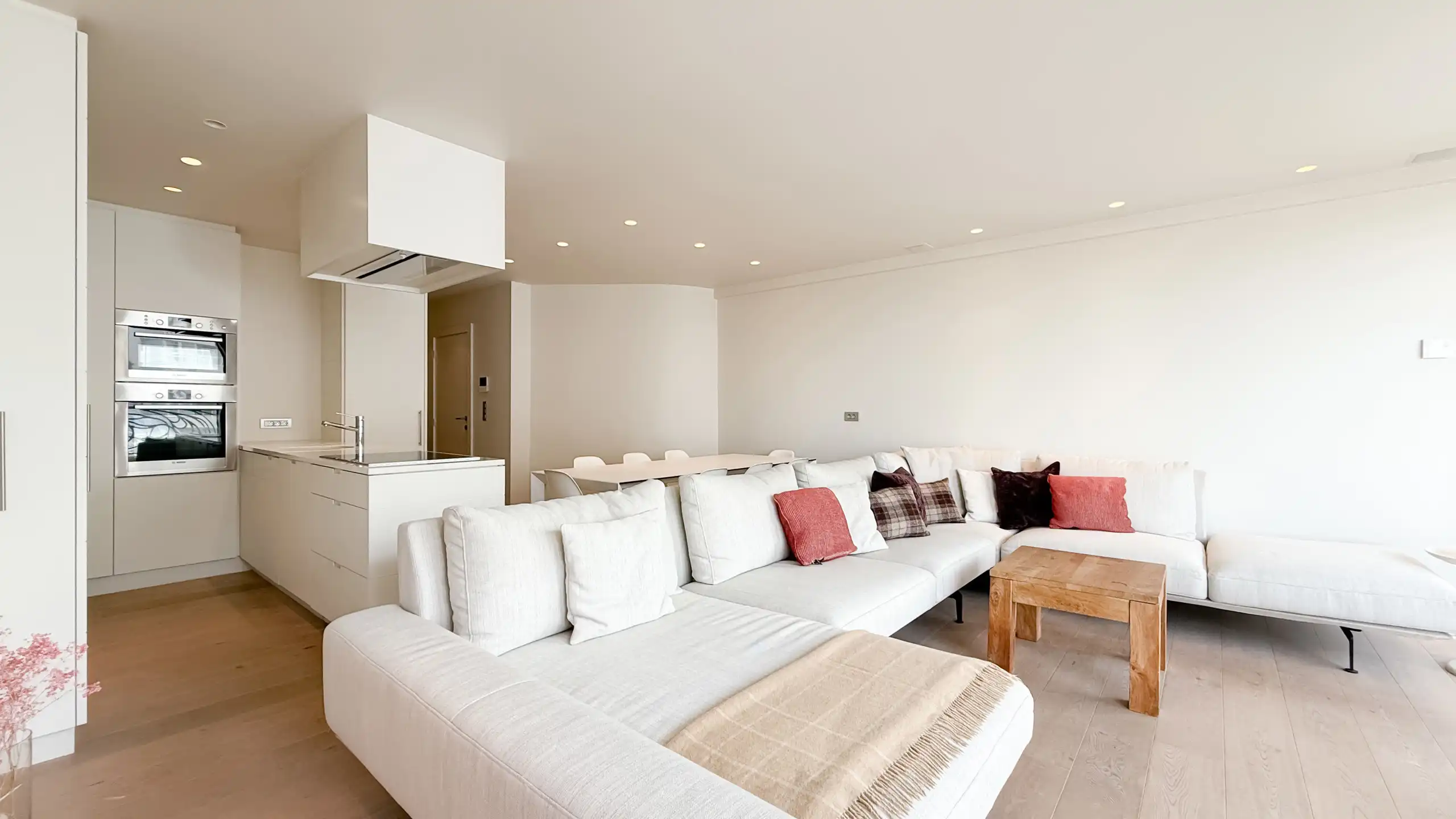 Zonnig en gemeubeld appartement met zeezicht - Albertplein foto 4