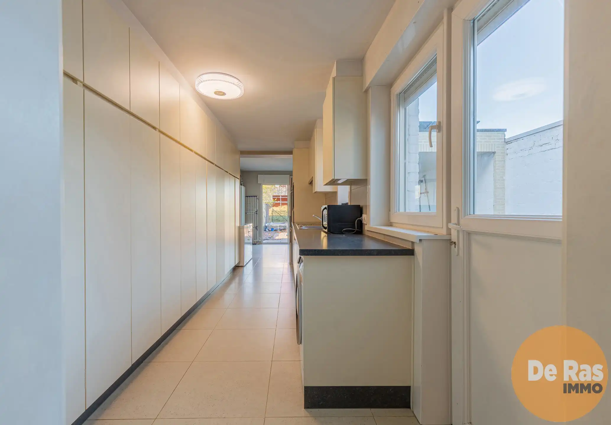 DENDERLEEUW - Ruime woning met 4 slpks, bureau en koer foto 7