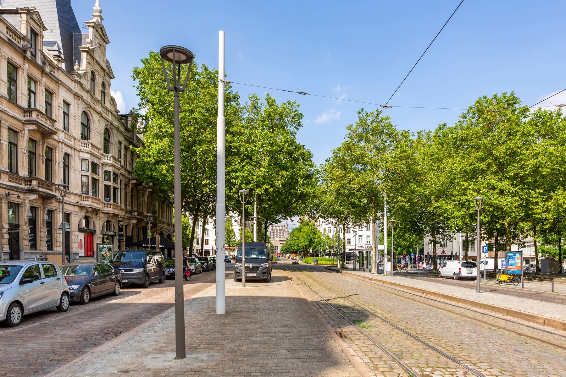 Lichtrijke stadswoning in hartje Zuid met terras foto 13