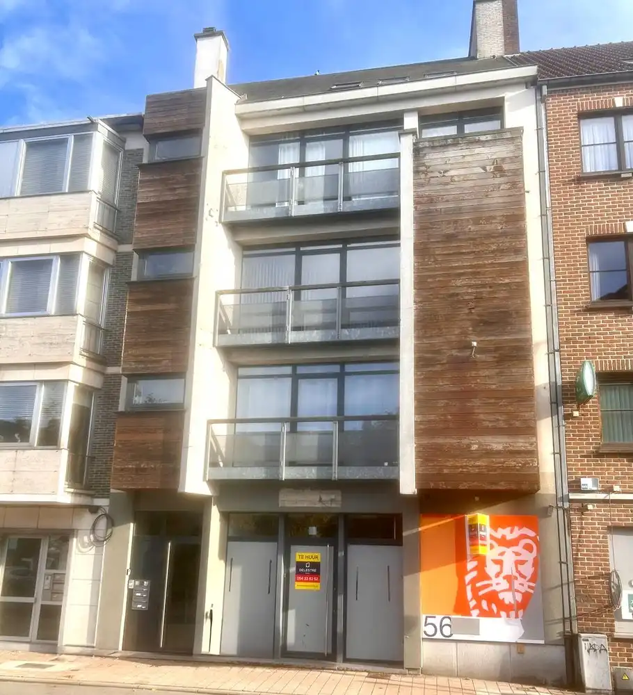 Instapklare kantoor- of praktijkruimte met lift en archief nabij Stationsplein foto {{pictureIndex}}