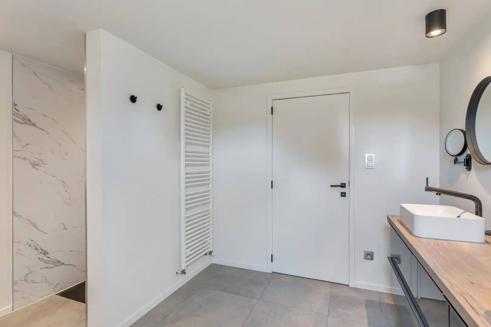 Gerenoveerde woning met 3 slaapkamers te Maasmechelen foto 19