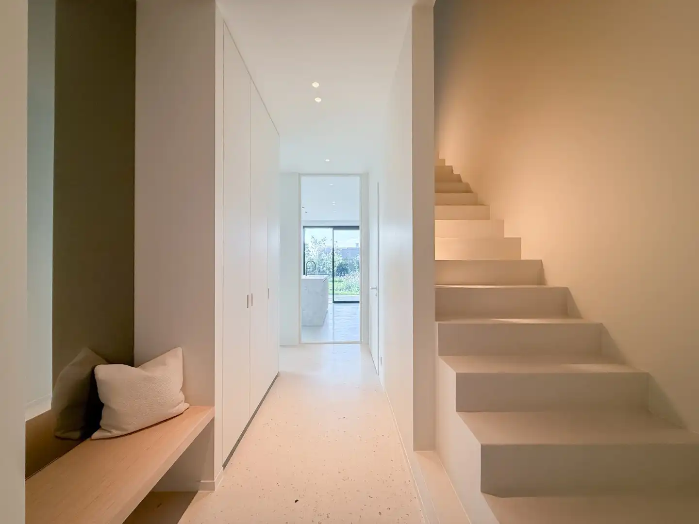 Nieuwbouw onder registratierechten! Villa met zonovergoten leefruimtes en een tijdloos design foto 9