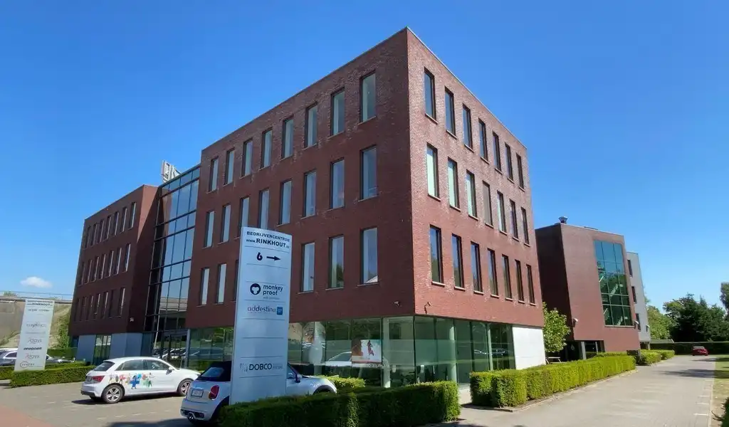 Ingedeelde kantoorruimte te huur vlakbij afrit E17 in Zele foto 18