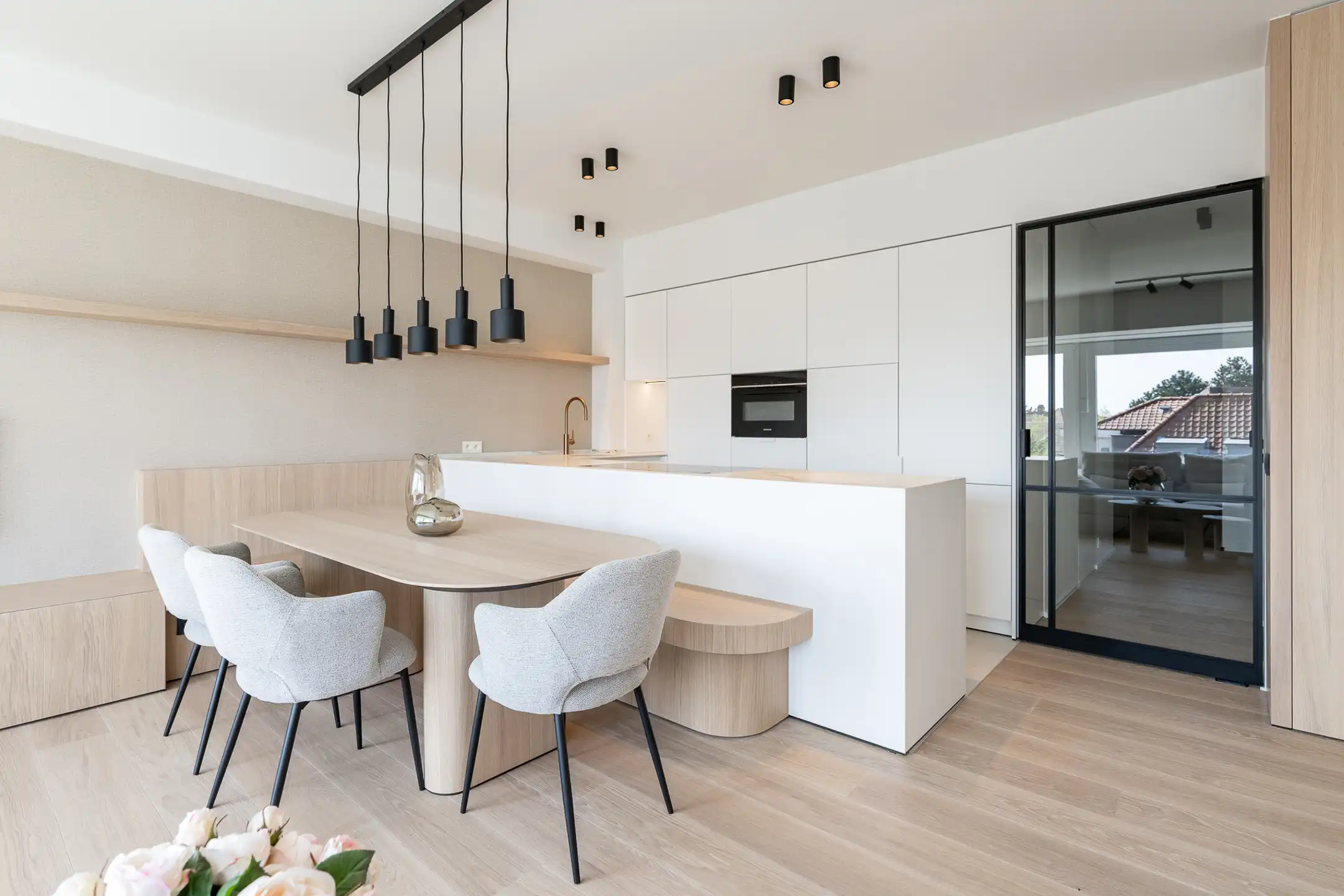Elegant gerenoveerd appartement met open zicht in het Zoute foto 14