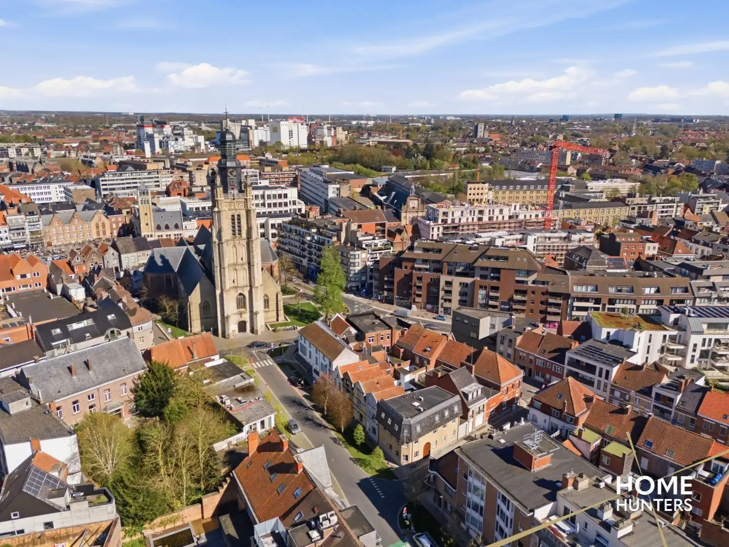Charmante en instapklare woning met unieke stadskoer en garage foto 23