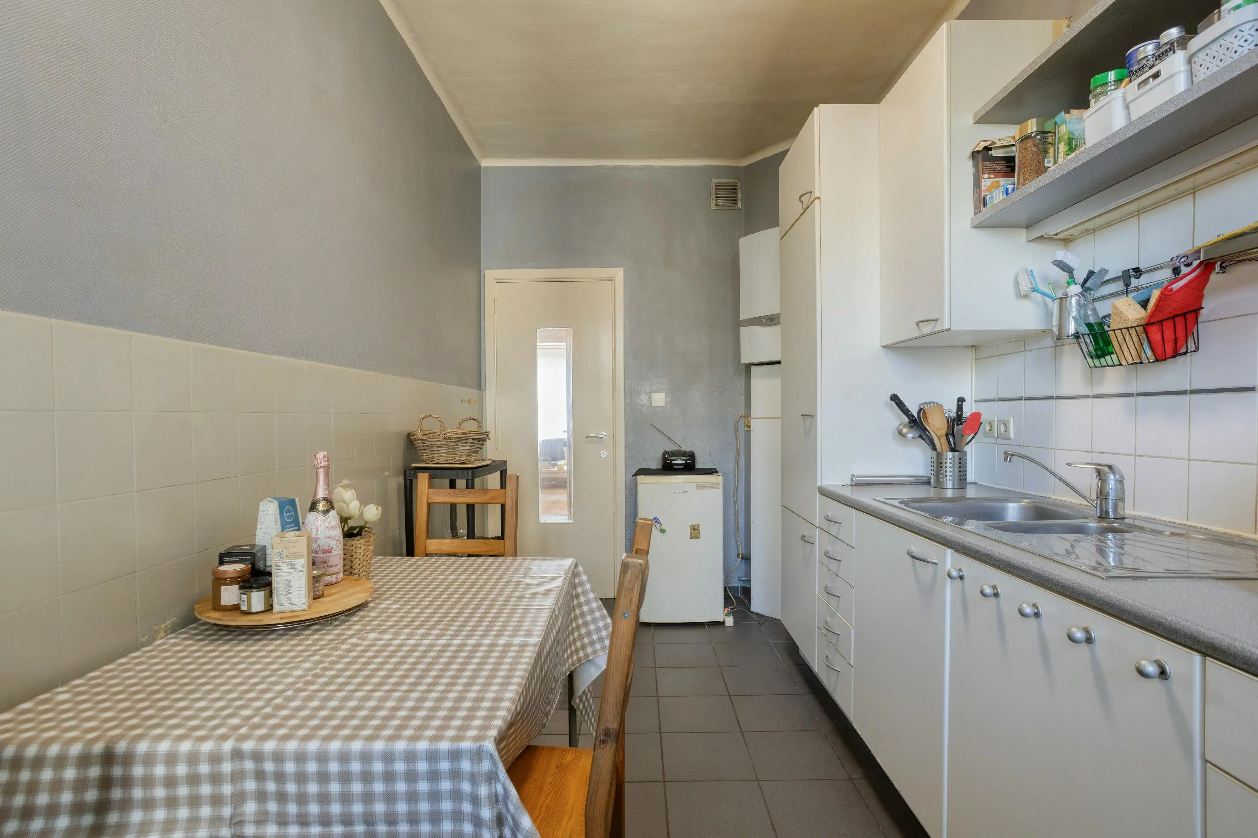 Ruime Woning ingedeeld als drie appartementen in Strombeek-Bever foto 33