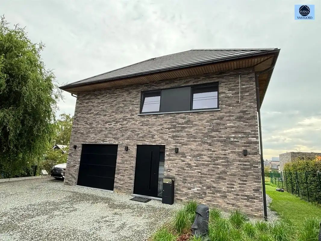 LUXUEUZE RECENTE WONING MET 3 SLAAPKAMERS, GARAGE EN TUIN foto 2