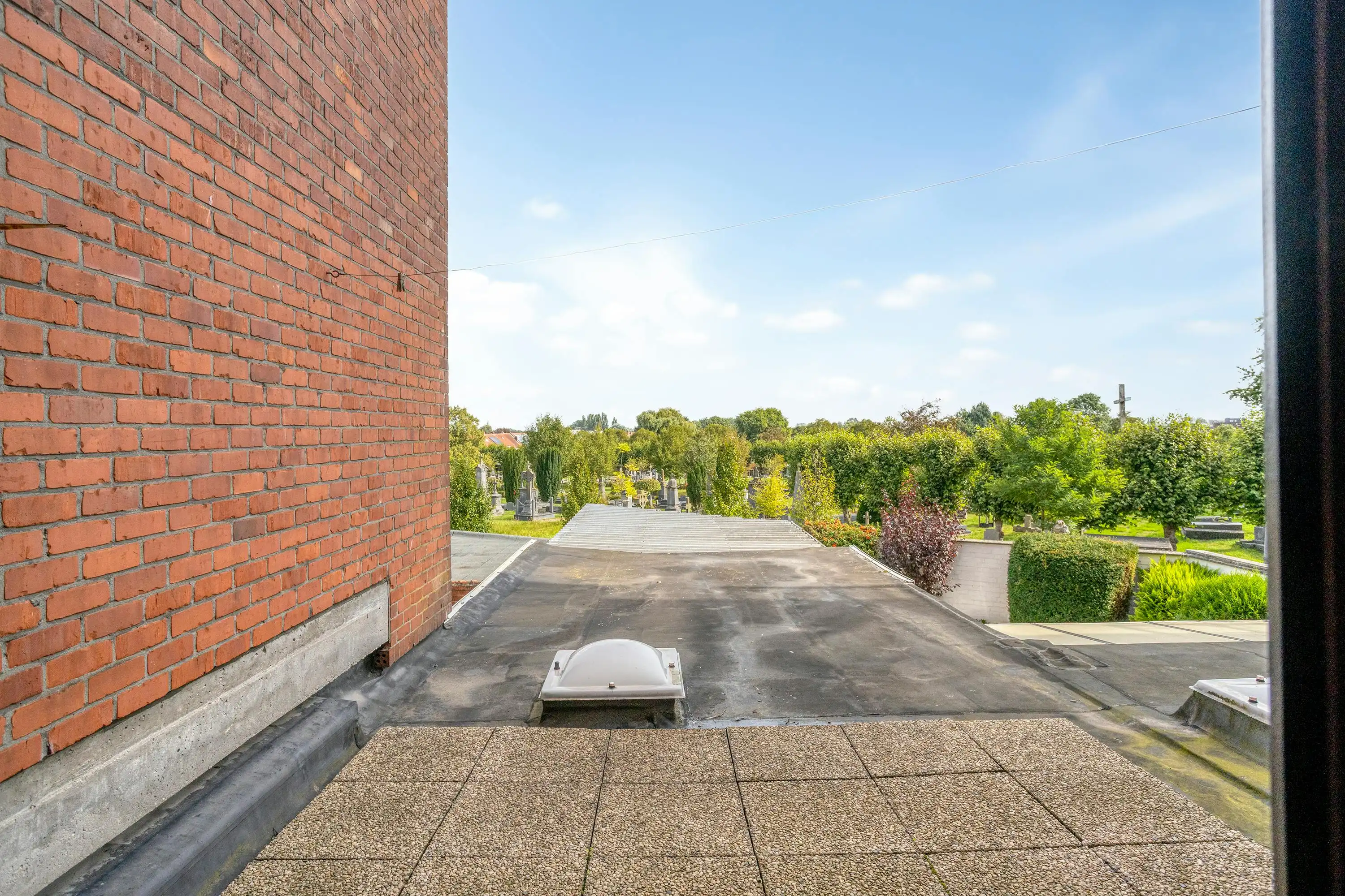 Ruime woning in Ieper met stadstuin en inpandige garage  foto 25