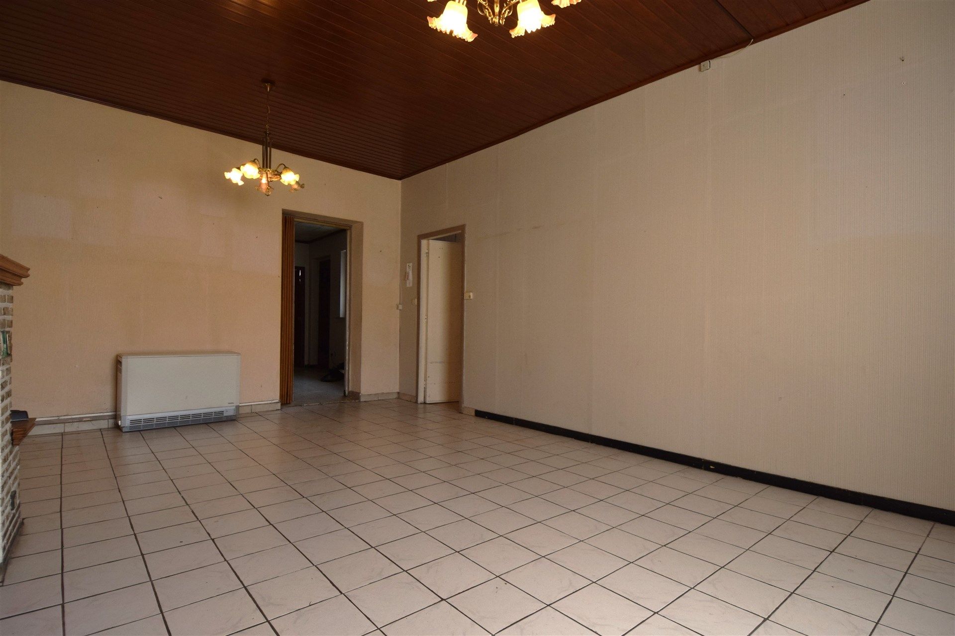 Ruime renovatiewoning met 3-4 slaapkamers en aangename tuin (270m²) foto 3