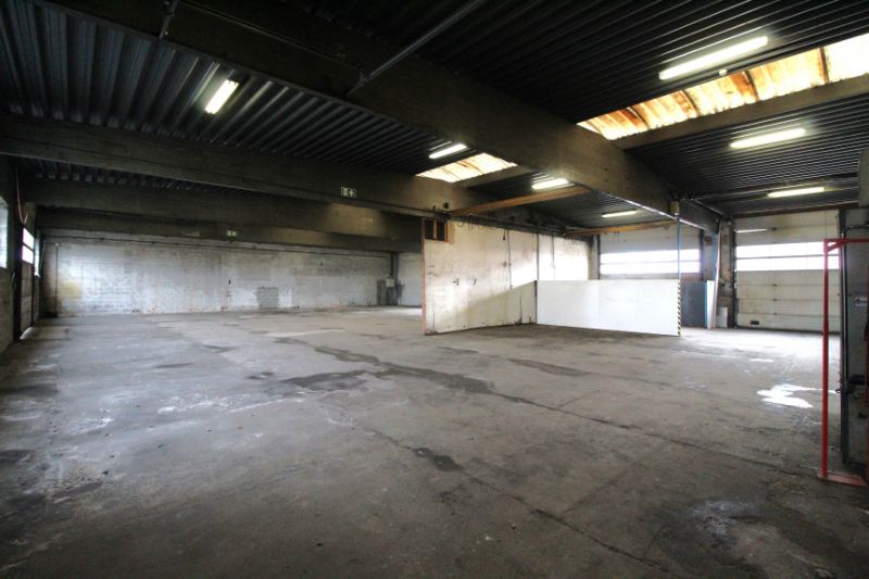 Opslagplaats te huur nabij oprit autostrade te Izegem foto 3