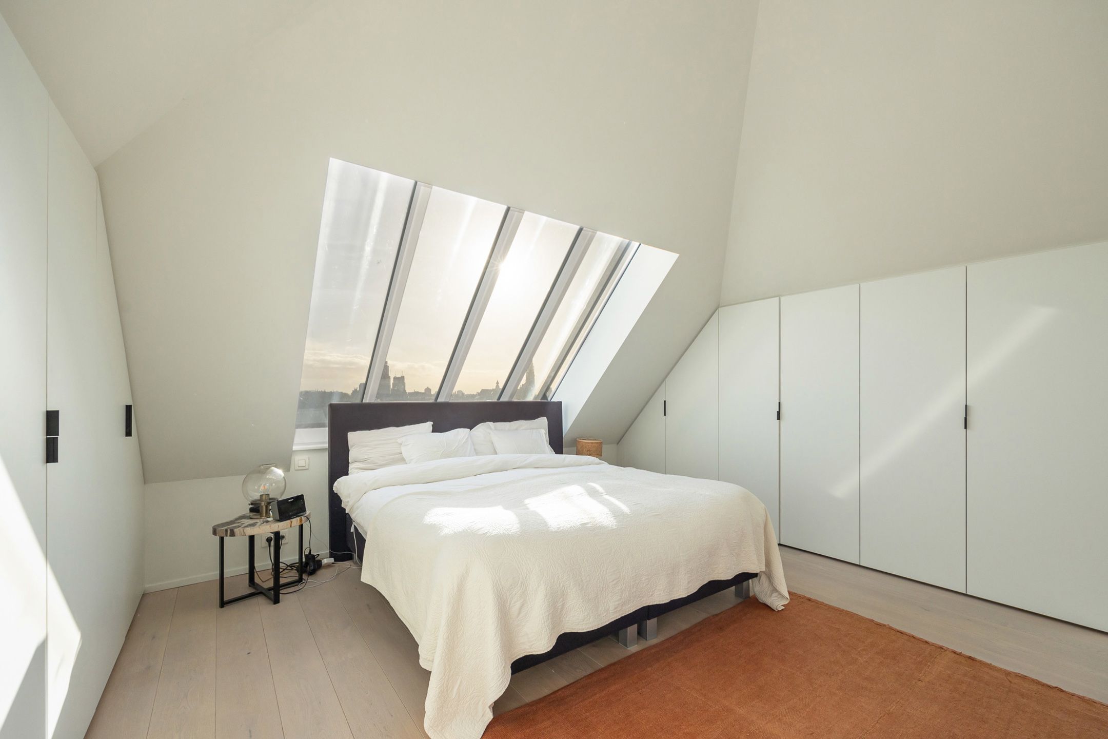 Royale loft gelegen met spectaculair uitzicht en terras foto 9