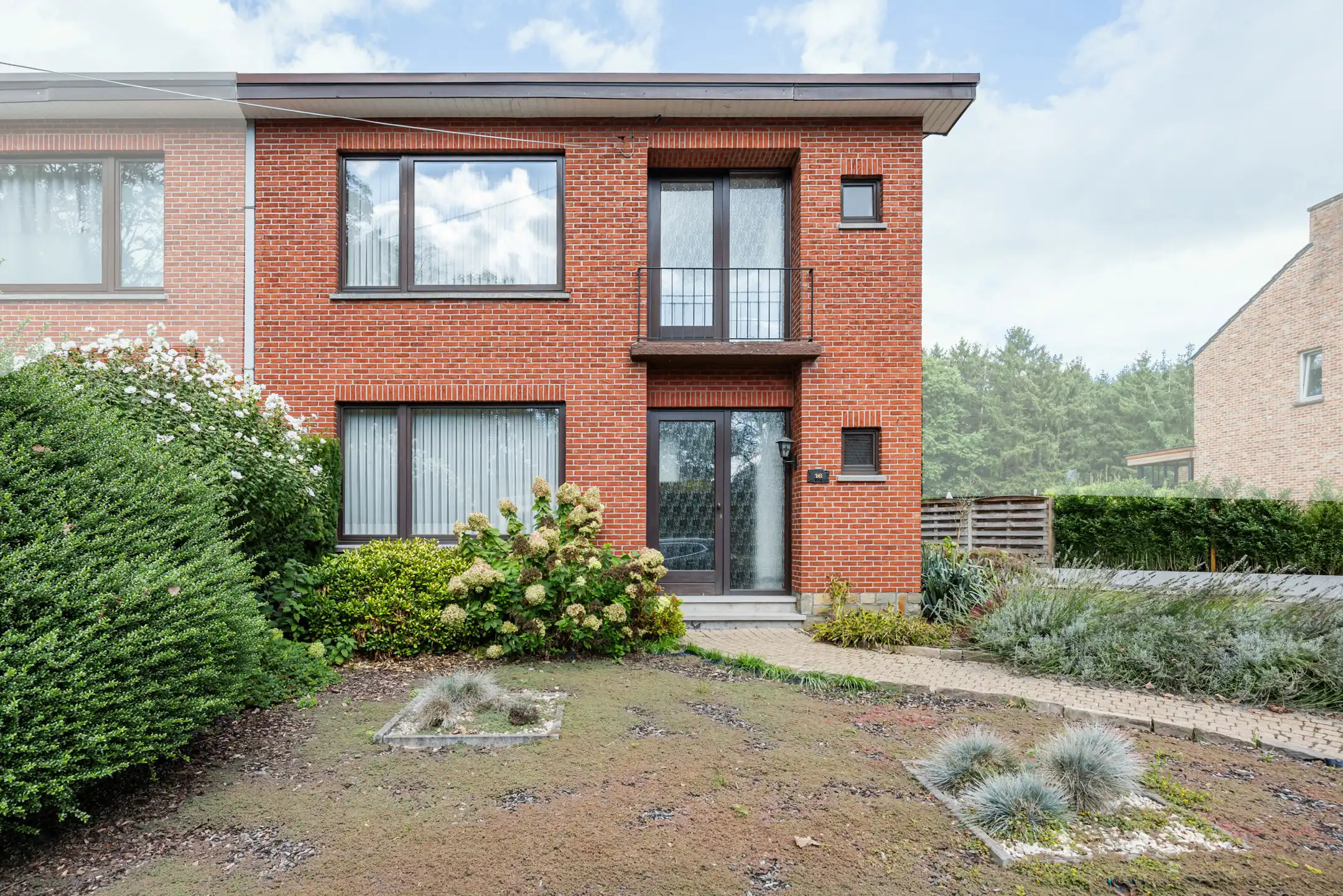 Woning met karakter en drie slaapkamers  foto 2
