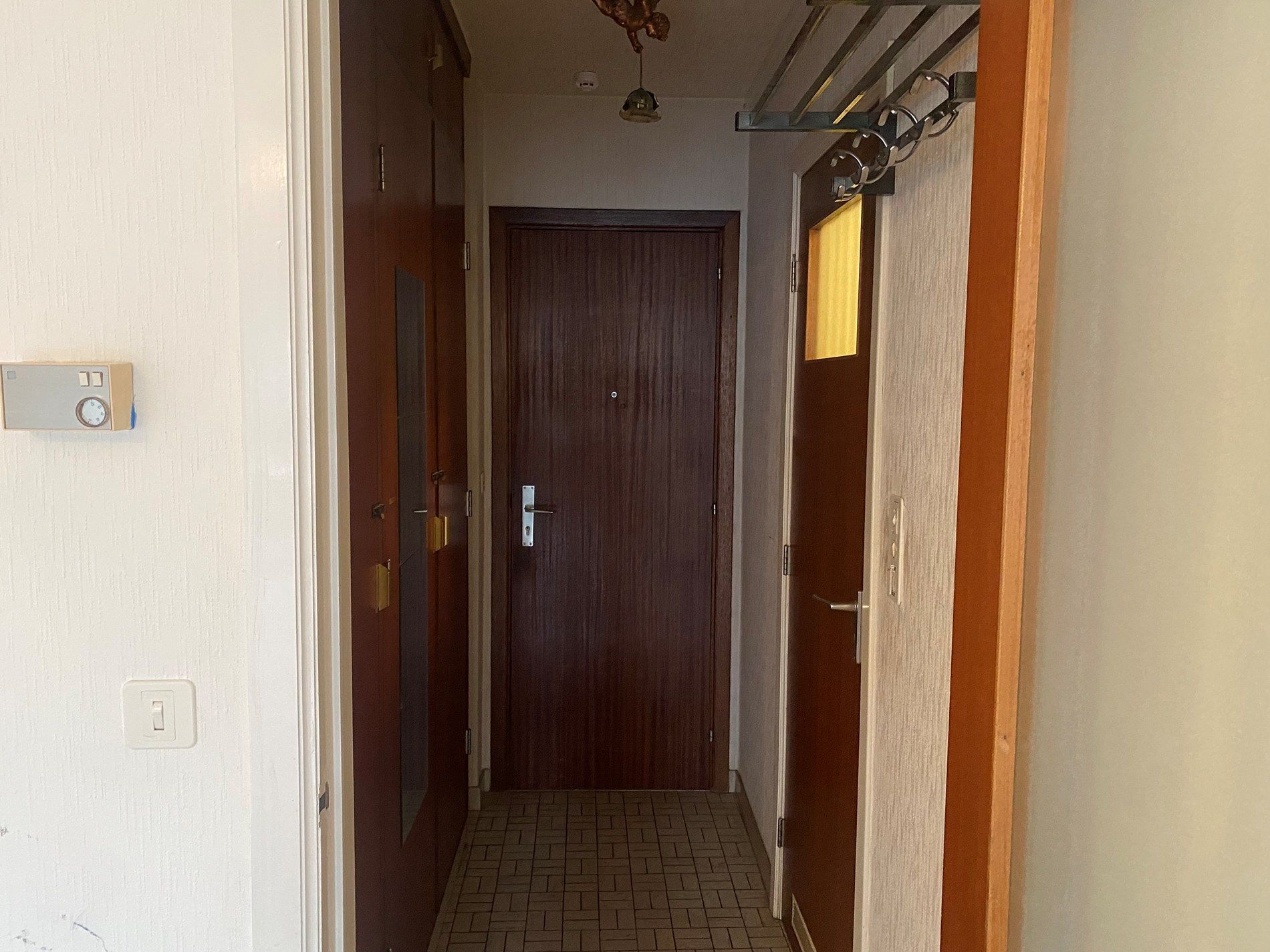 Centraal gelegen studio met terras en open zicht op het Mijnplein in Oostende foto 2