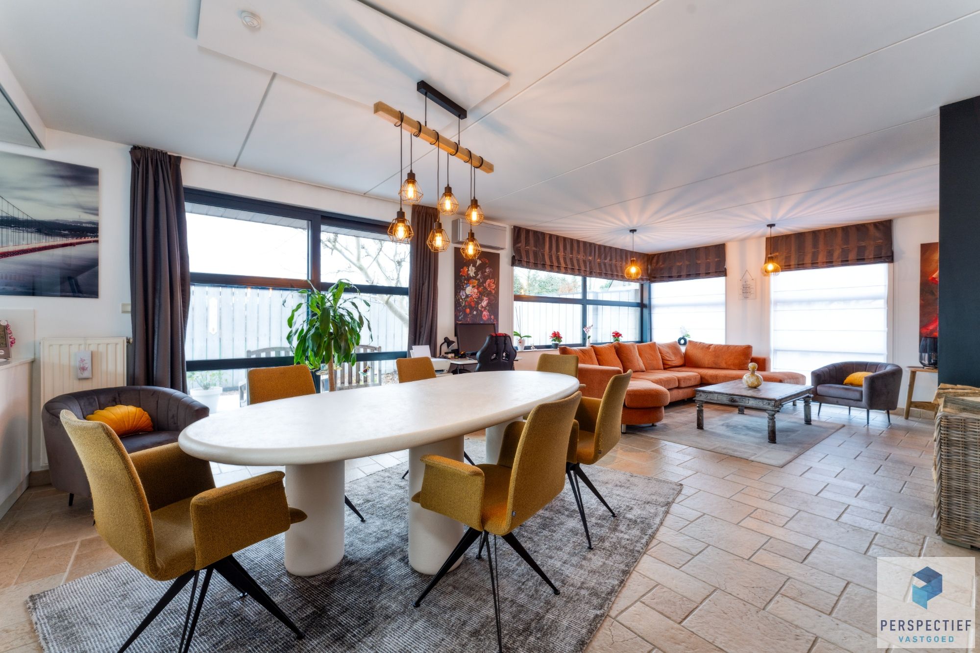 Centraal gelegen instapklare woning op 734 m² met mooie tuin foto 7