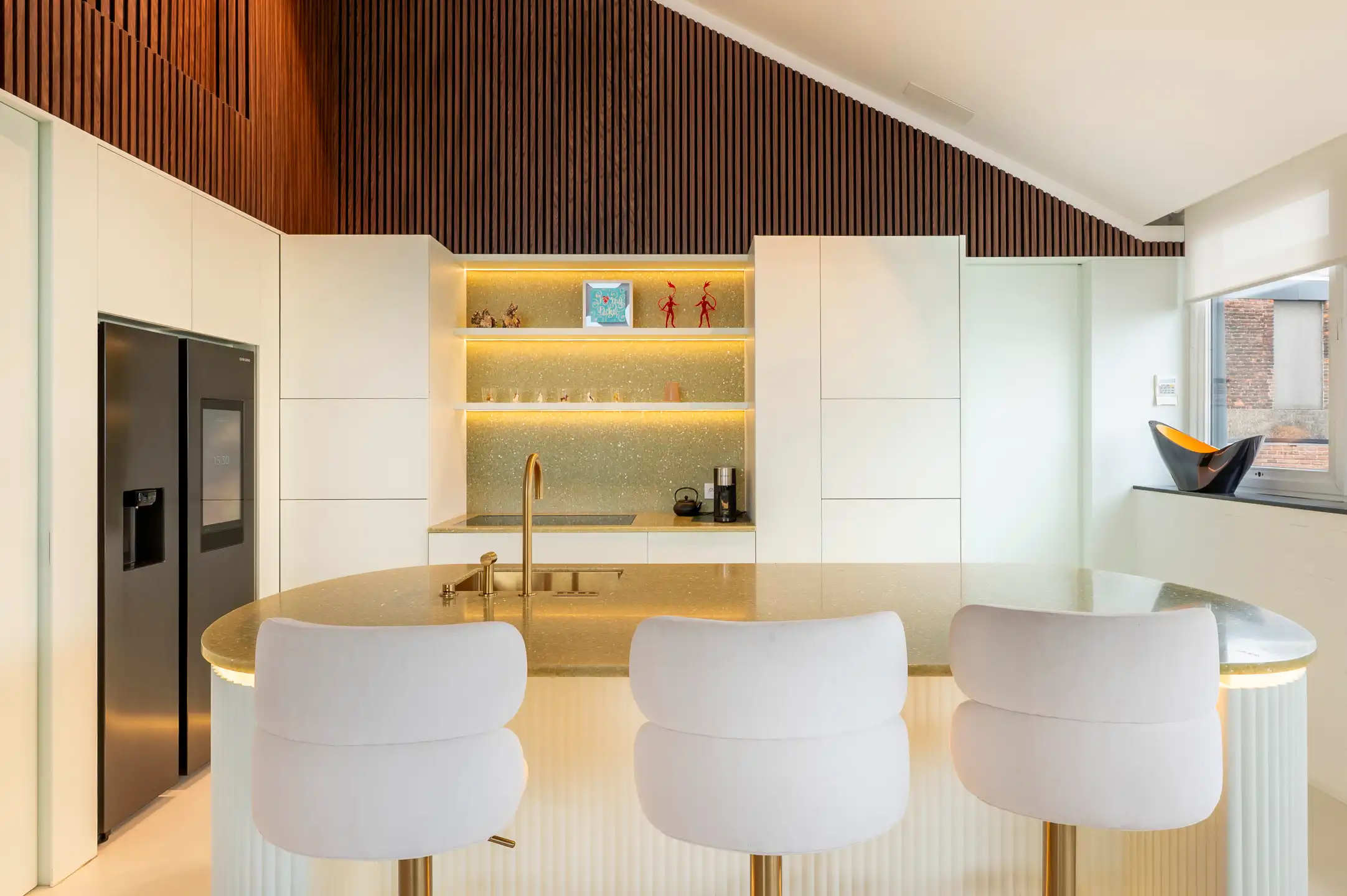 ANTWERPEN - Unieke loft met panoramisch zicht foto {{pictureIndex}}