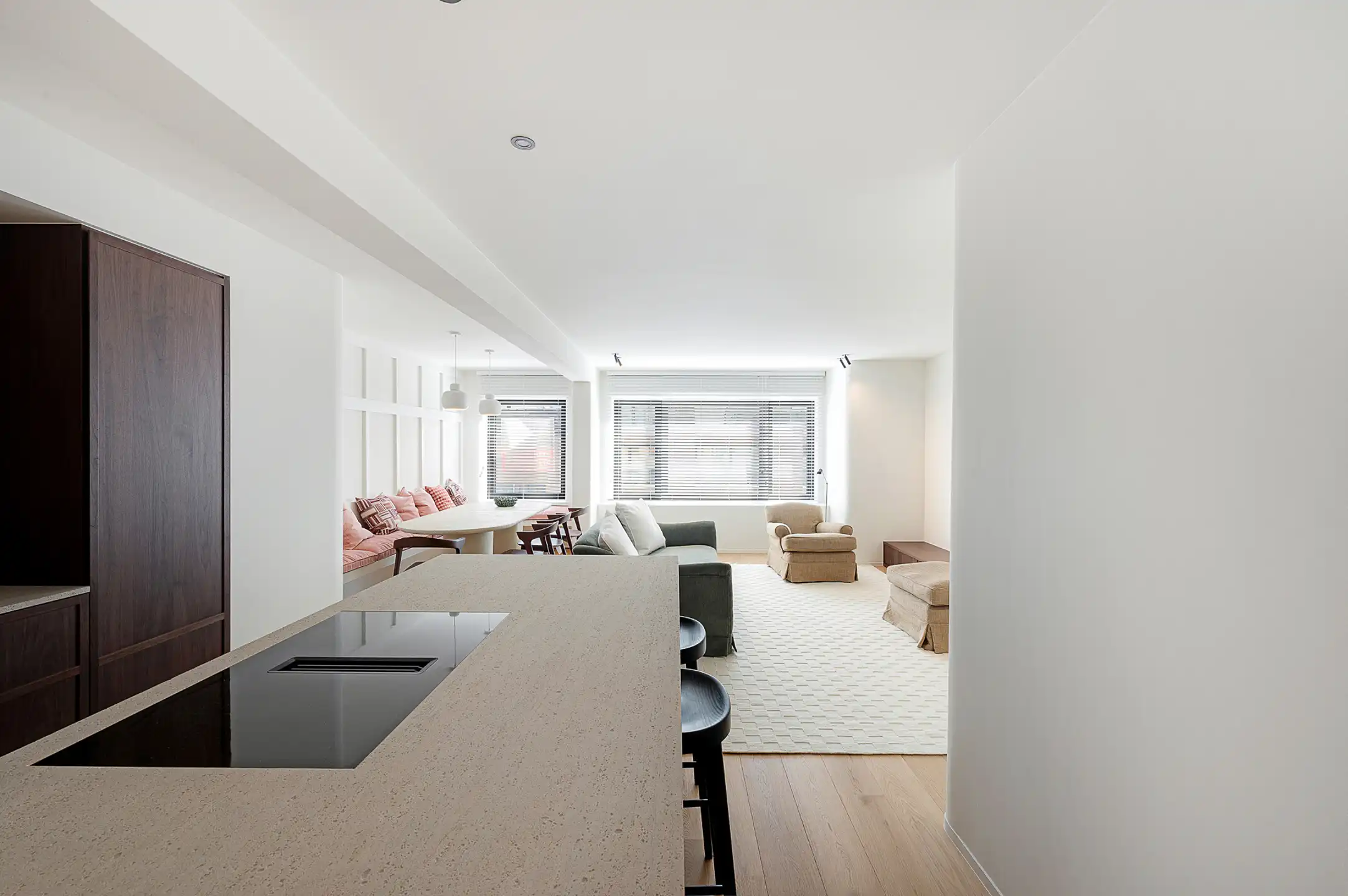 Luxueus gerenoveerd appartement op topligging in Knokke foto 11