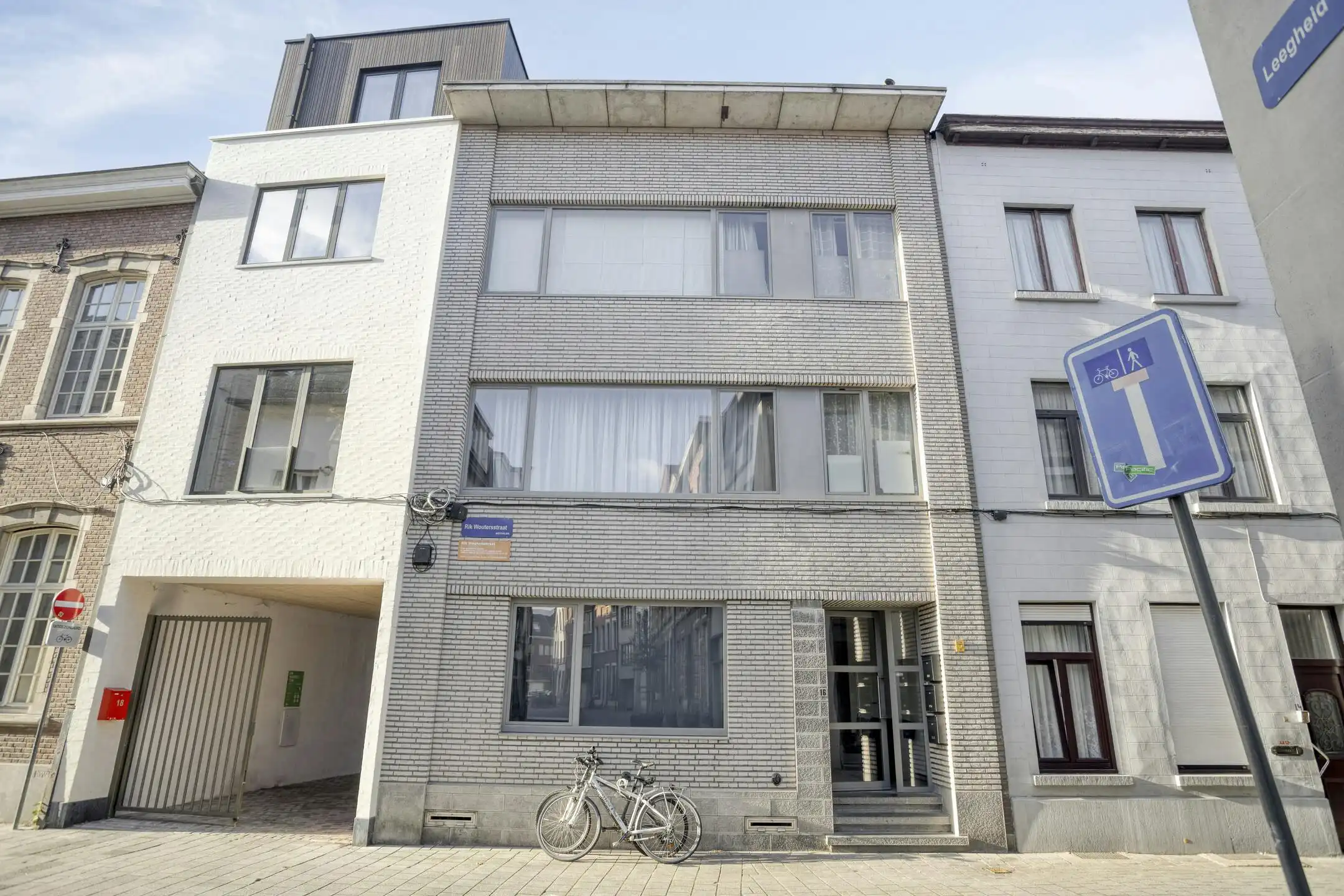 Opbrengsteigendom met 3 appartementen te Mechelen centrum foto {{pictureIndex}}