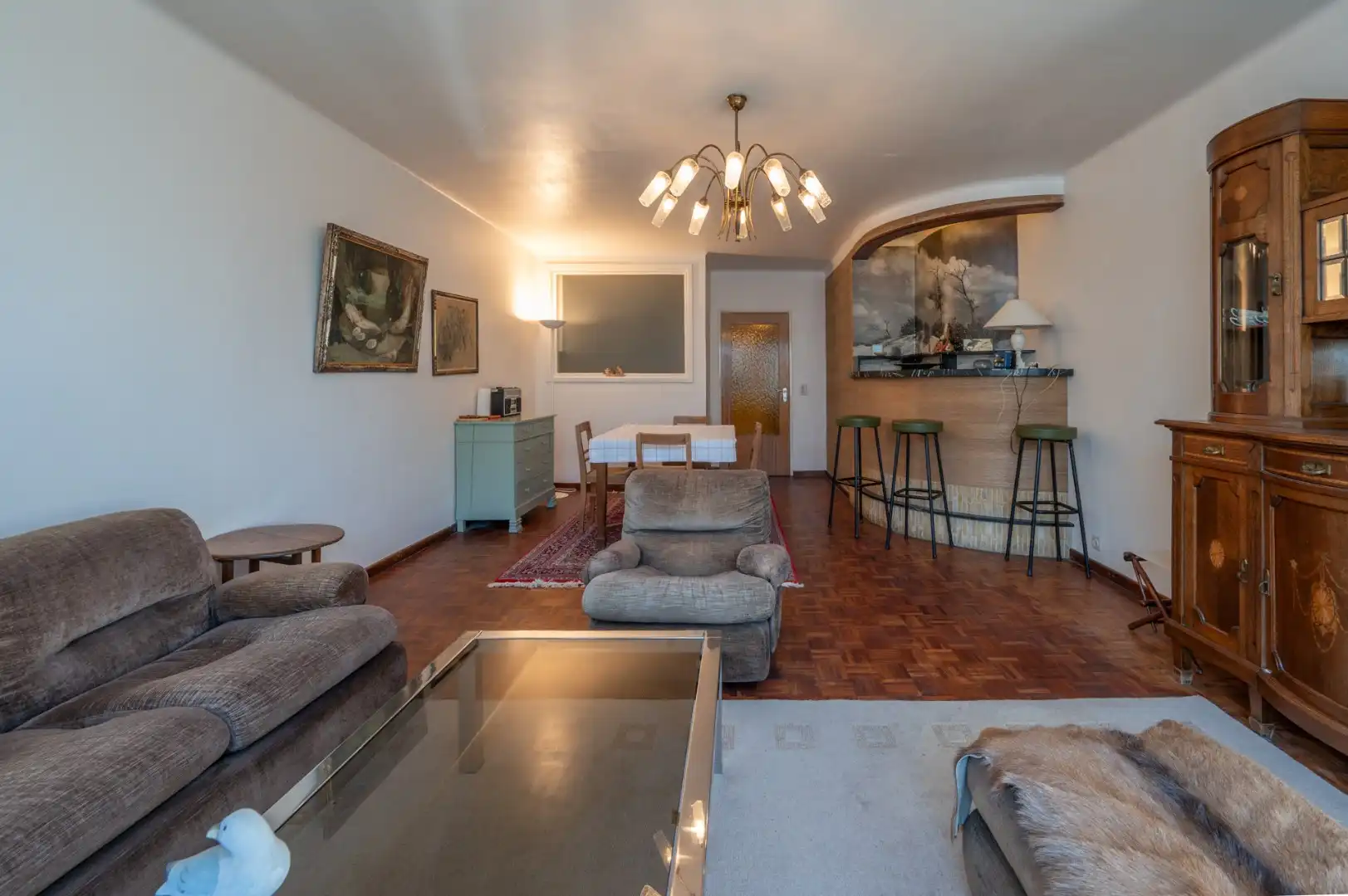 Hoofdfoto van de publicatie: Te renoveren appartement met 3 slaapkamers op uitzonderlijke ligging vlakbij het Casino.