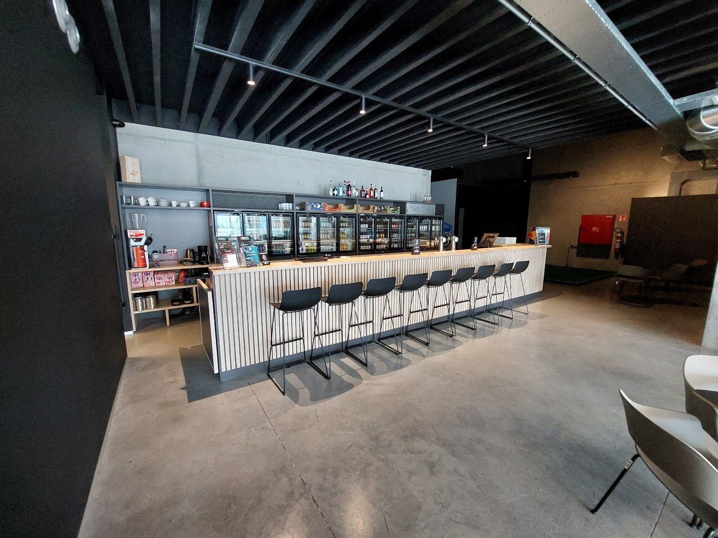 Commercieel gelegen showroom / kantoor van 276m² - nieuwbouw foto 8