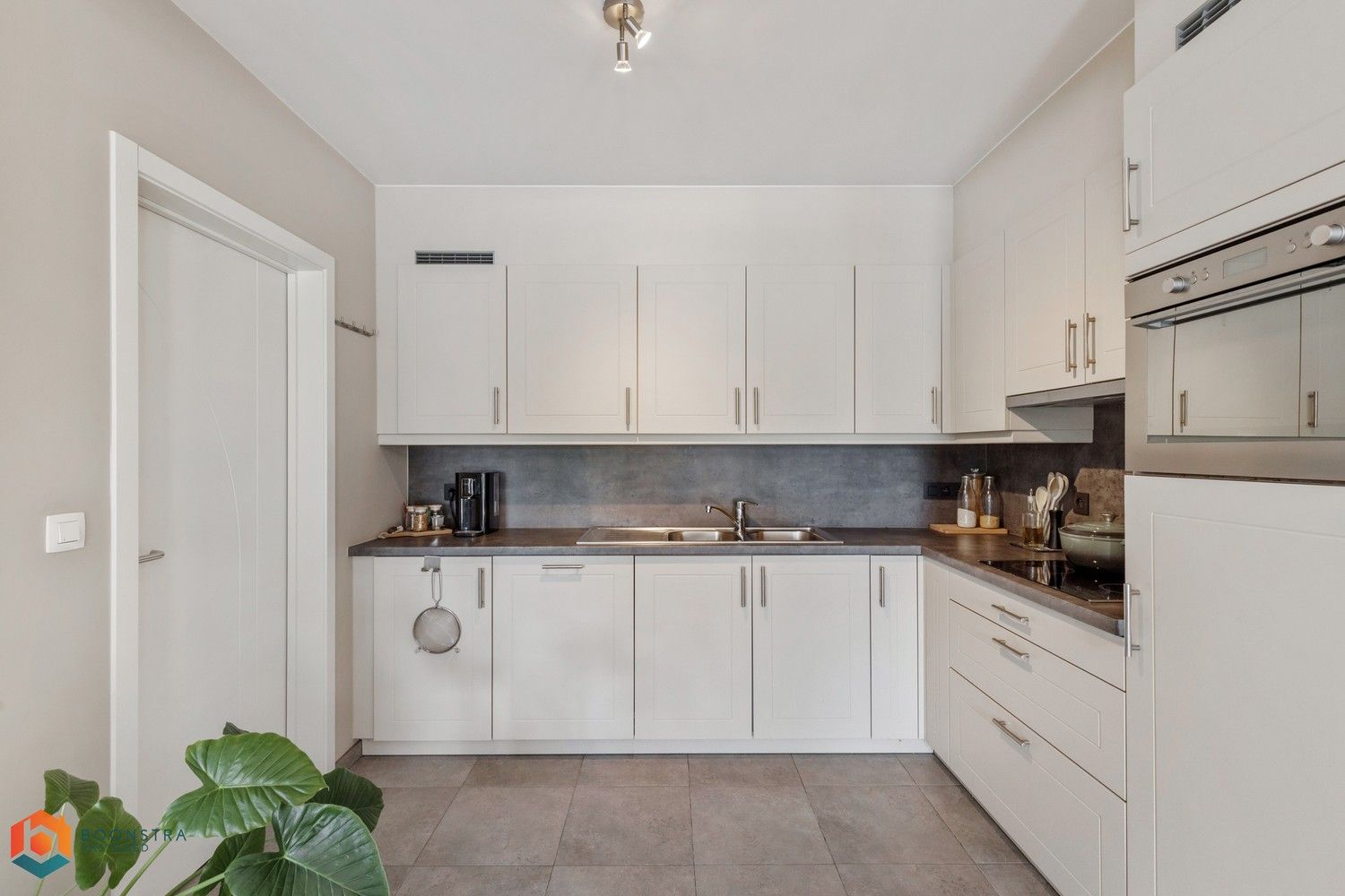 Mooi Glv-appartement met 1 slaapkamer en ondergrondse staanplaats foto 17