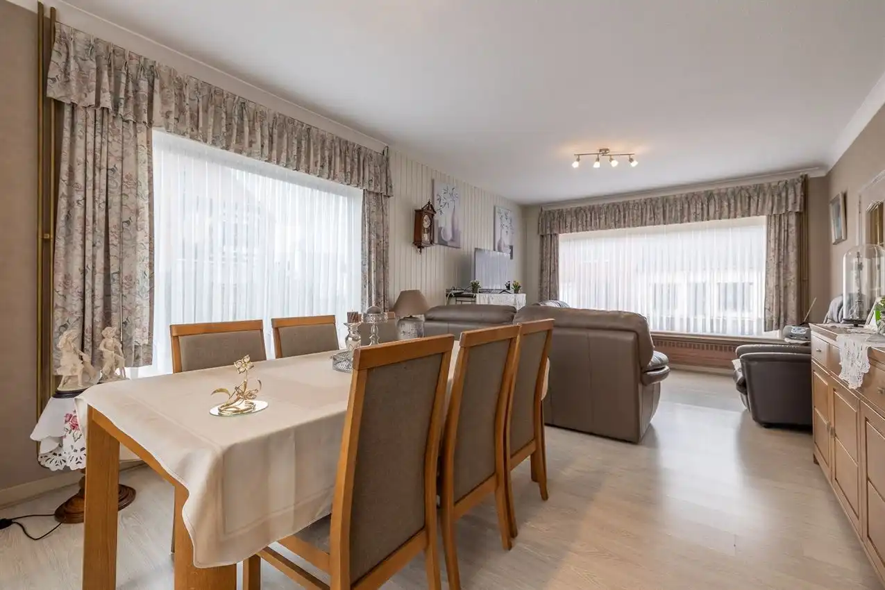 Verzorgde woning met 3slpk, inpandige garage en tuin foto 9