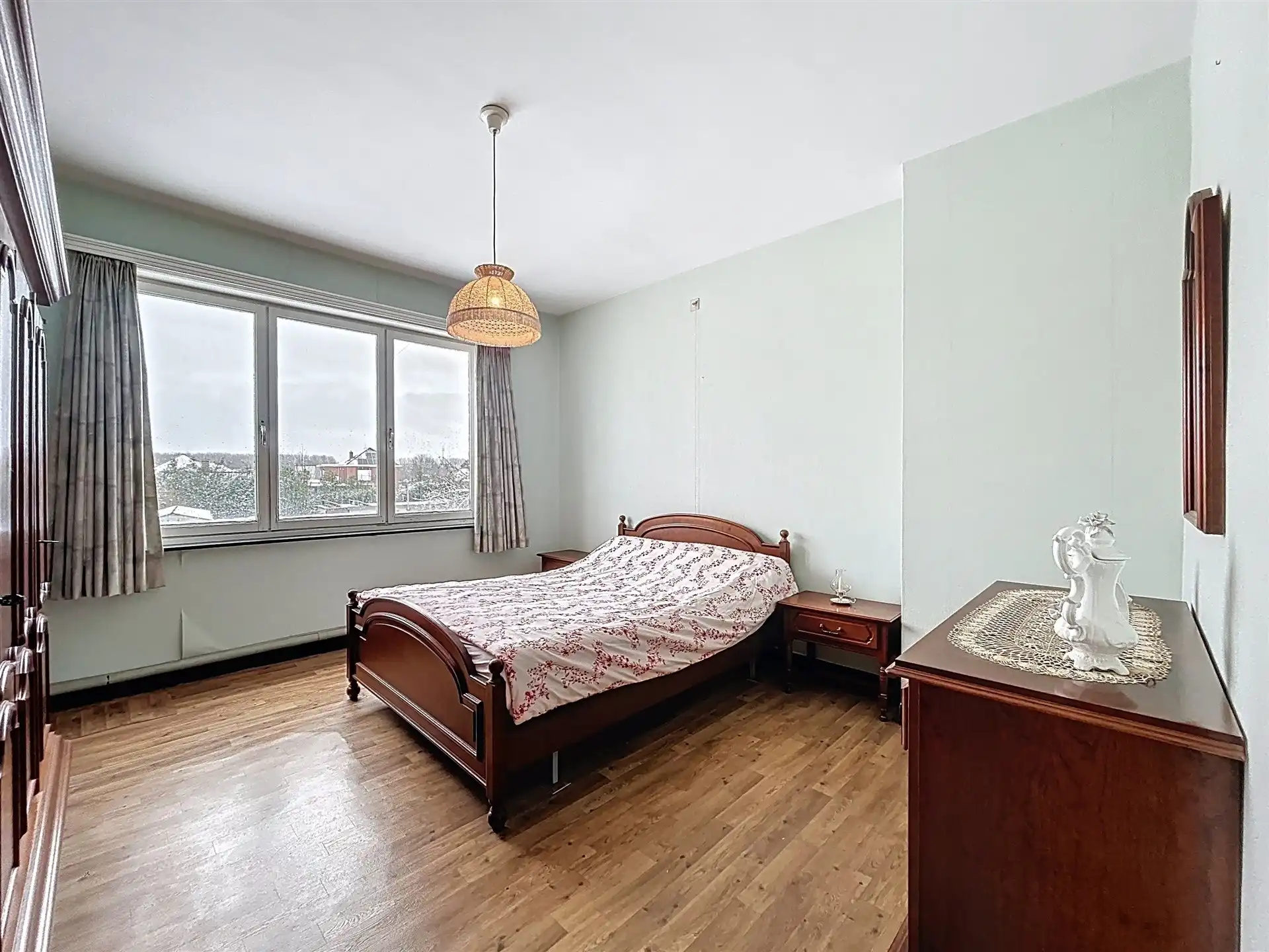 te renoveren gezinswoning  met 4 slaapkamers en mogelijkheid tot uitbreiding op perceel van 527m² foto 8