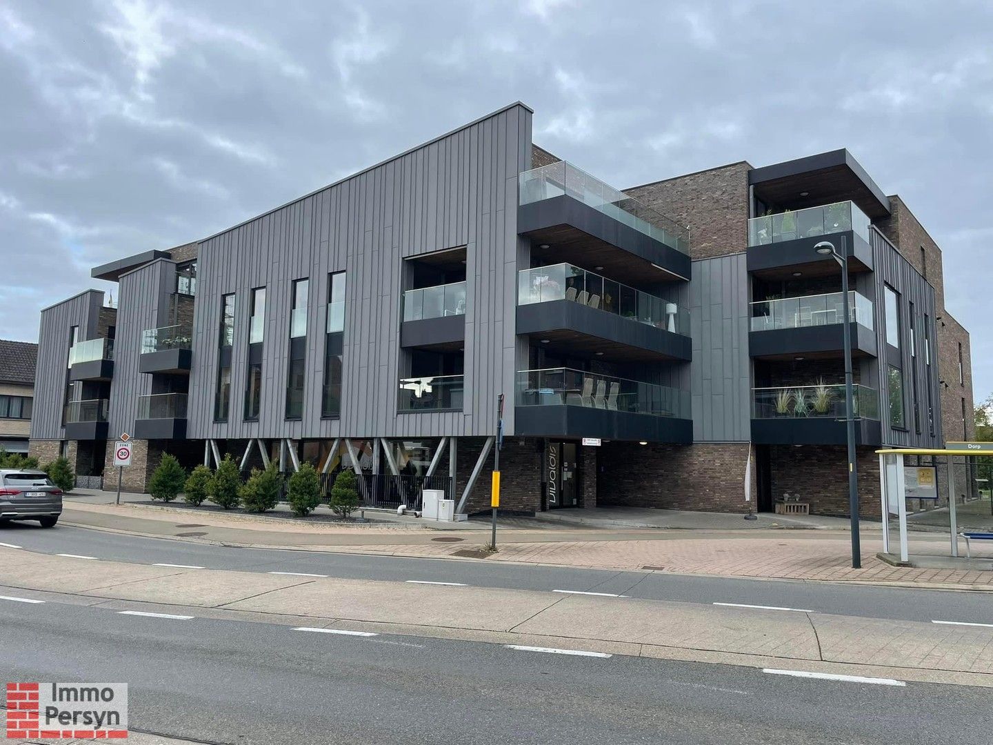 Exclusieve penthouse met panoramisch zicht en directe lifttoegang – Paal, Paalsesteenweg 327 foto 3