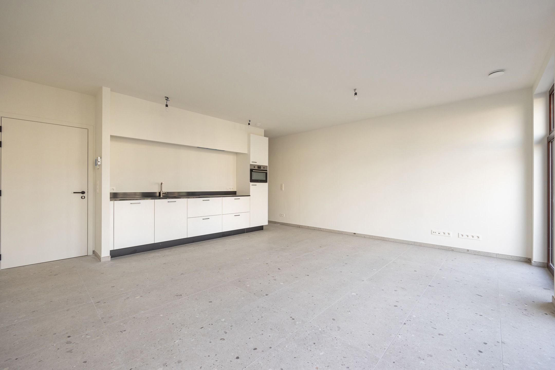 Nieuwbouw appartement met terras foto 4