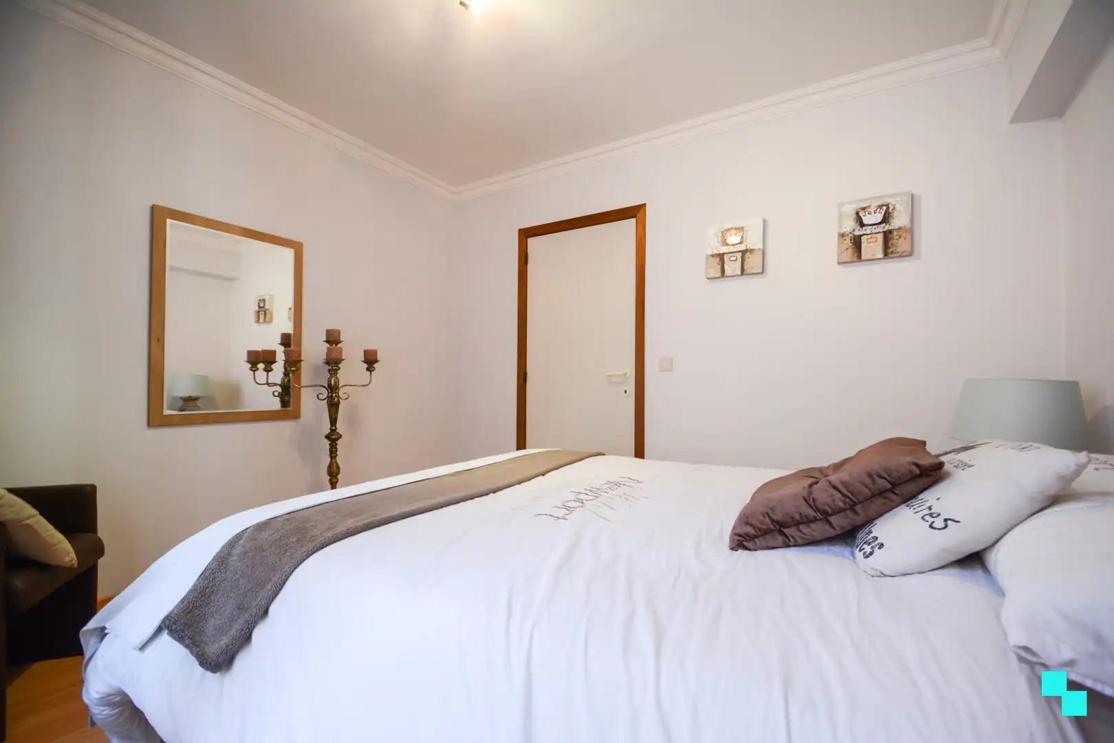 Drieslaapkamer appartement nabij de Grote Markt van Izegem foto 17