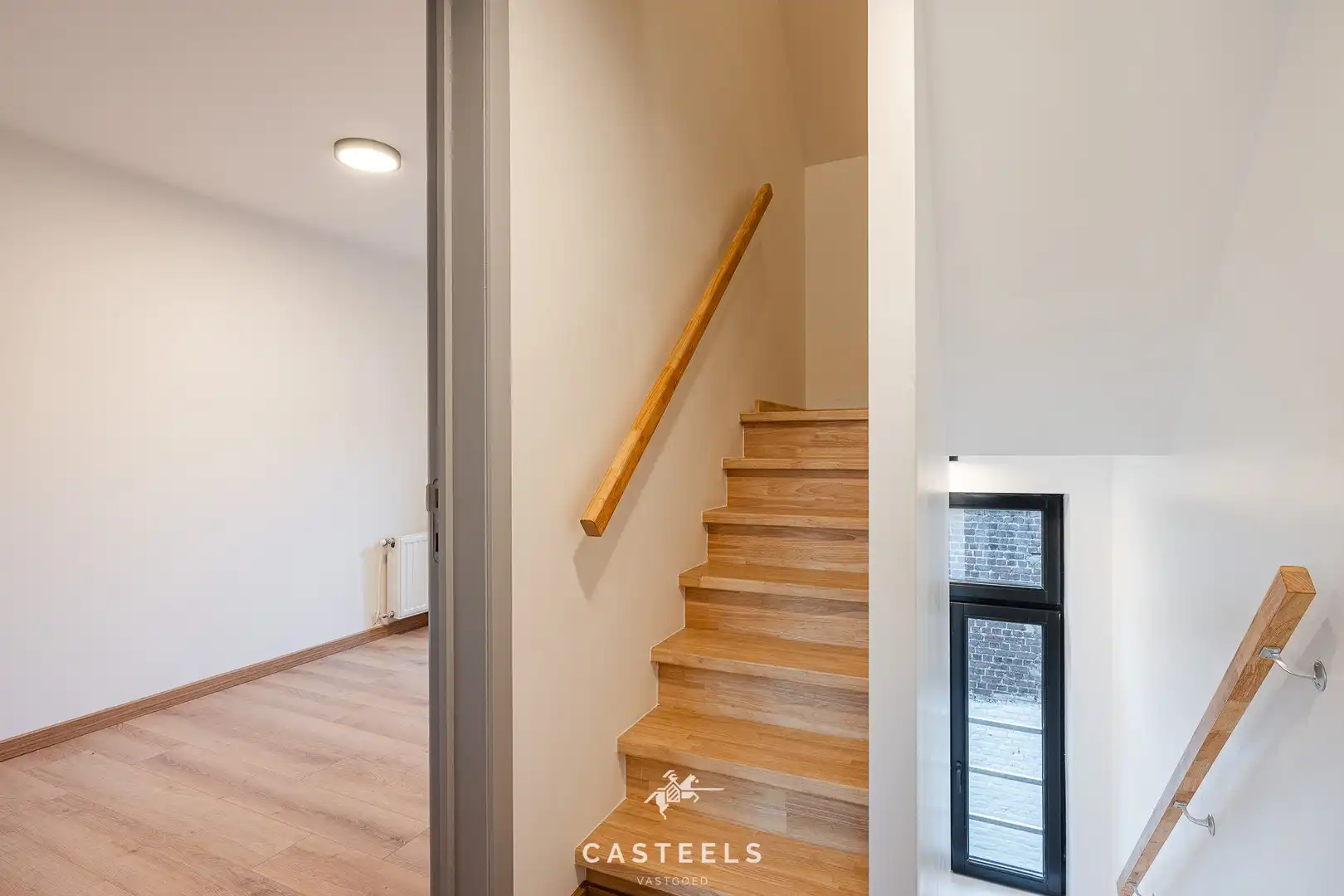 Recent gerenoveerde woning met 5 slpk, koer en terras te Gent foto 23