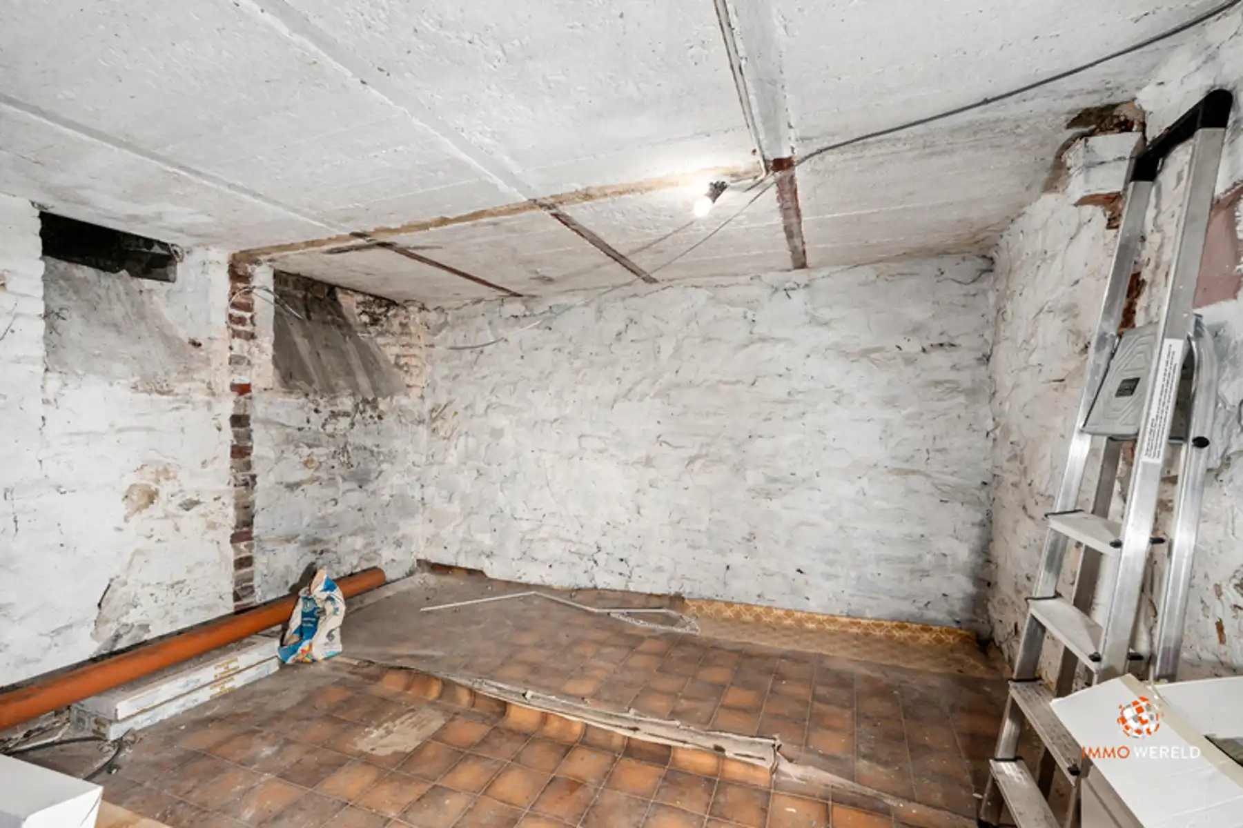 Prachtige gerenoveerde woning met 3 slaapkamers en grote tuin foto 23