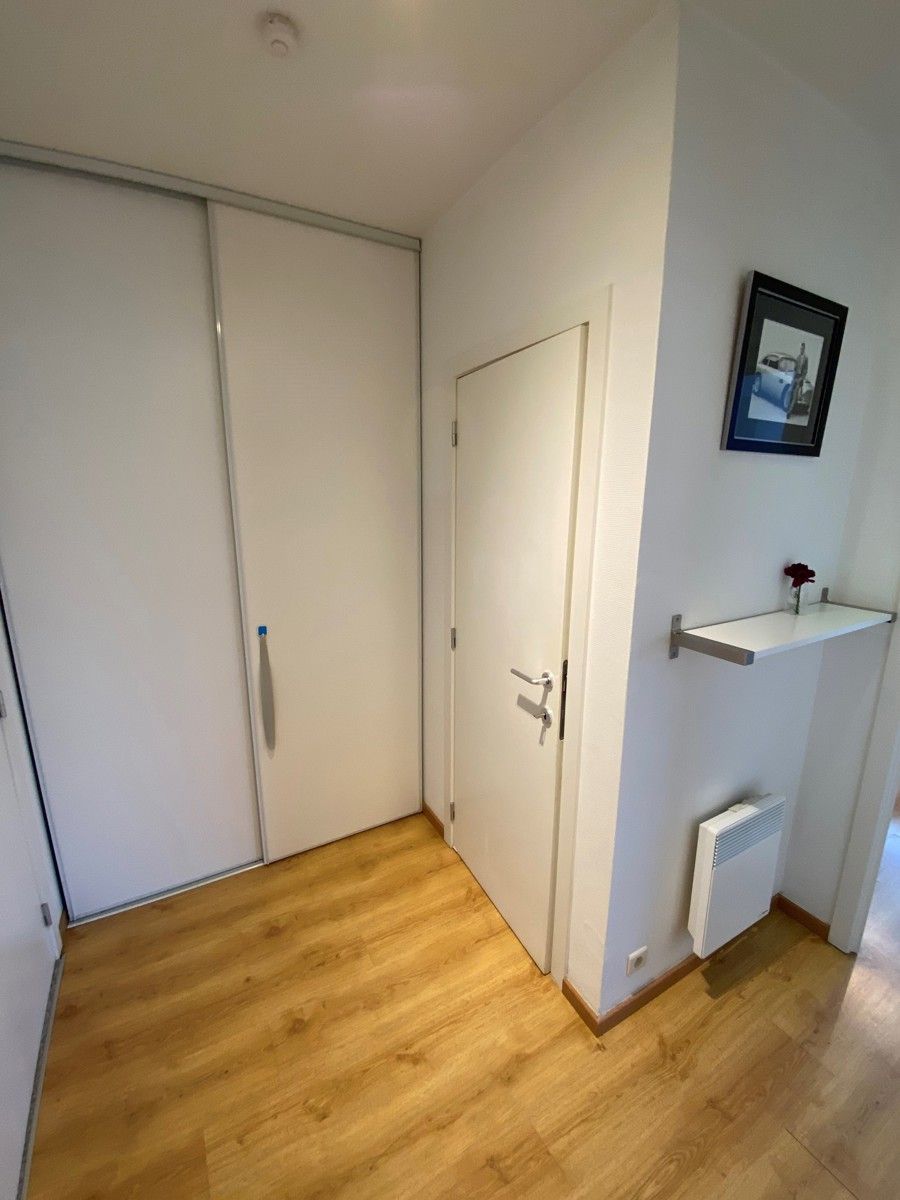 Prachtig gemeubeld appartement 2 kamers met terras.  foto 10