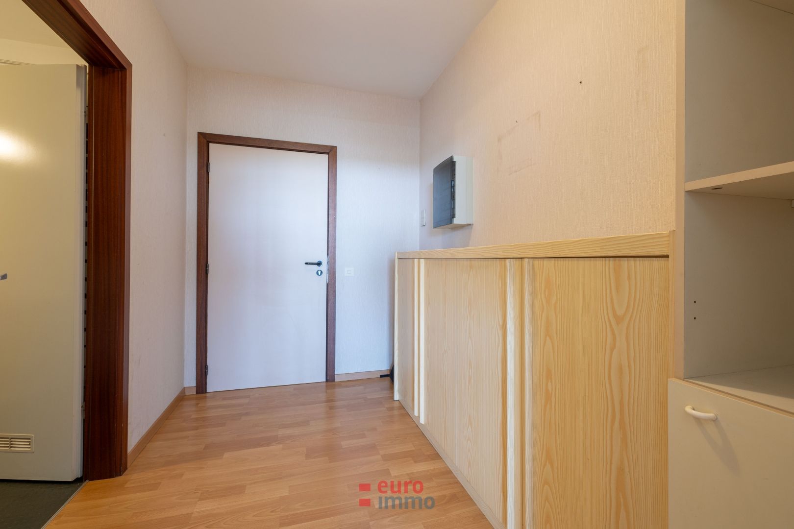 Te renoveren studio met verzicht! foto 5