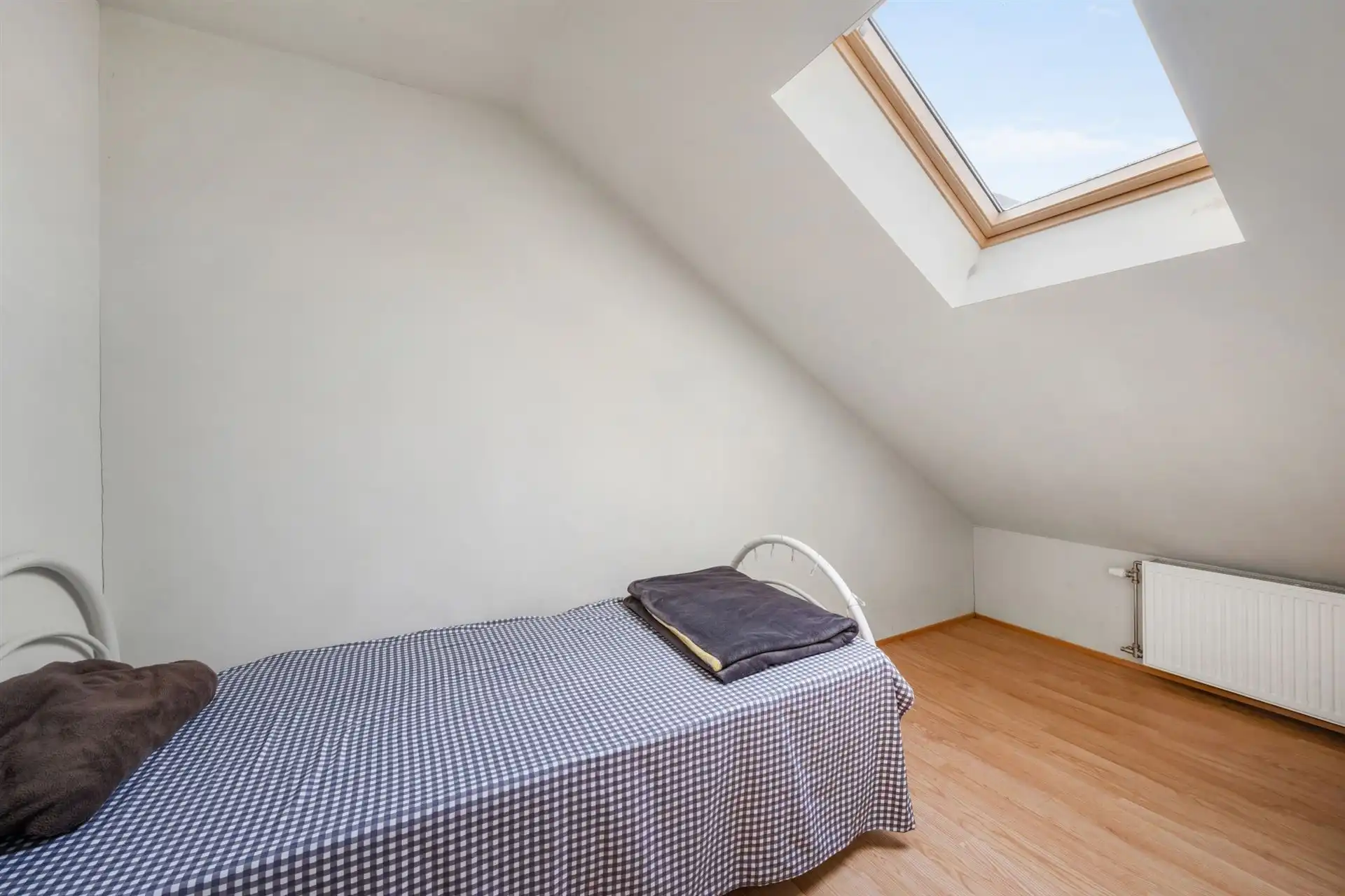 Centraal gelegen instapklare woning met 3 slpk & grote tuin foto 15