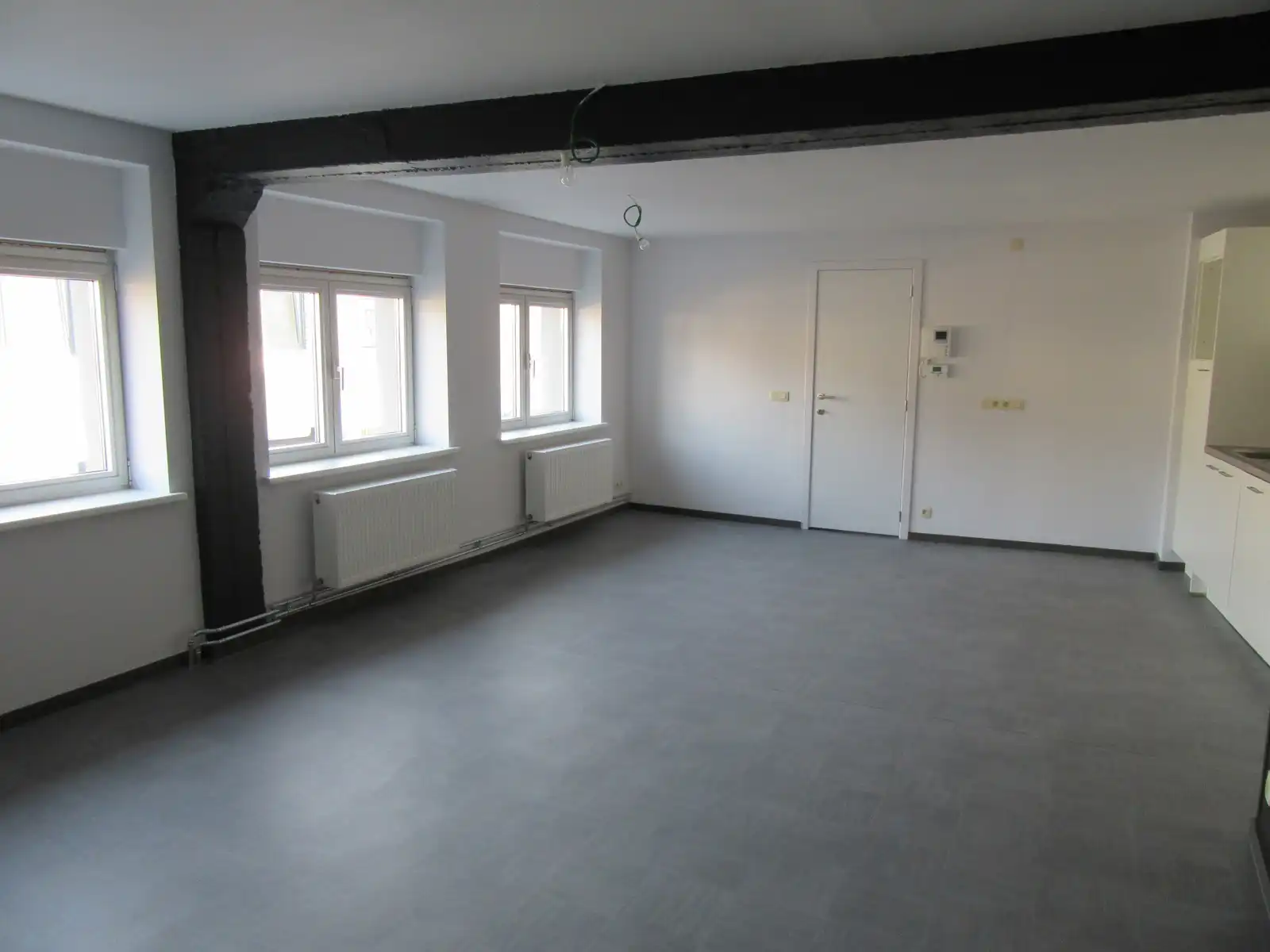  Polyvalente kantoorruimte en 2 appartementen foto 32
