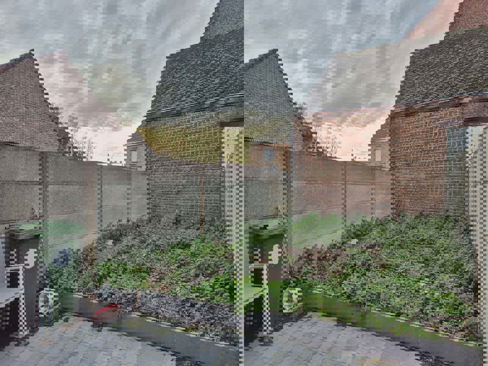 Halfopen bebouwing met 2 slaapkamers en tuin nabij centrum  foto 10