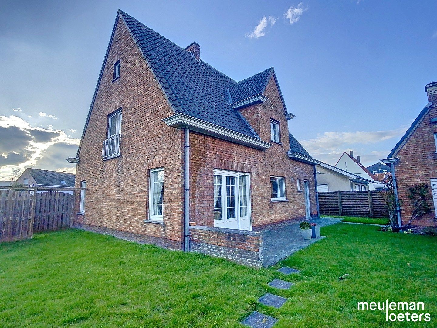 Ruime gezinswoning met garage foto 17