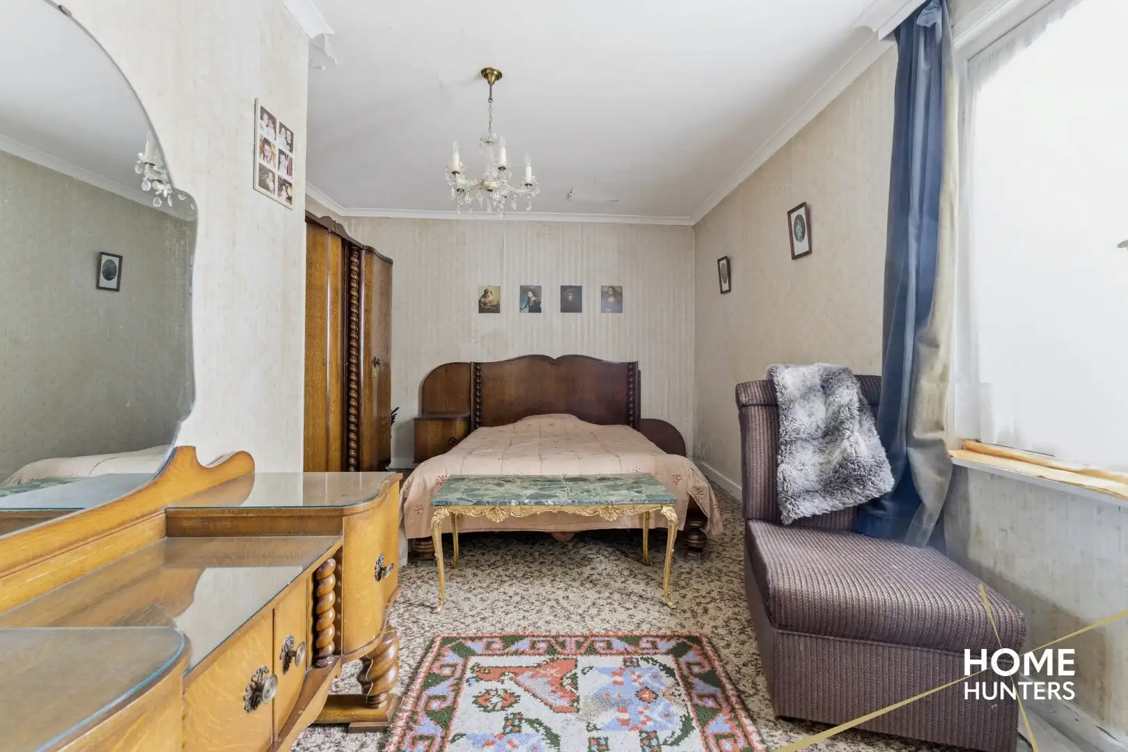 Karaktervolle te renoveren woning met 4 slaapkamers en ruime tuin te Ieper foto 17