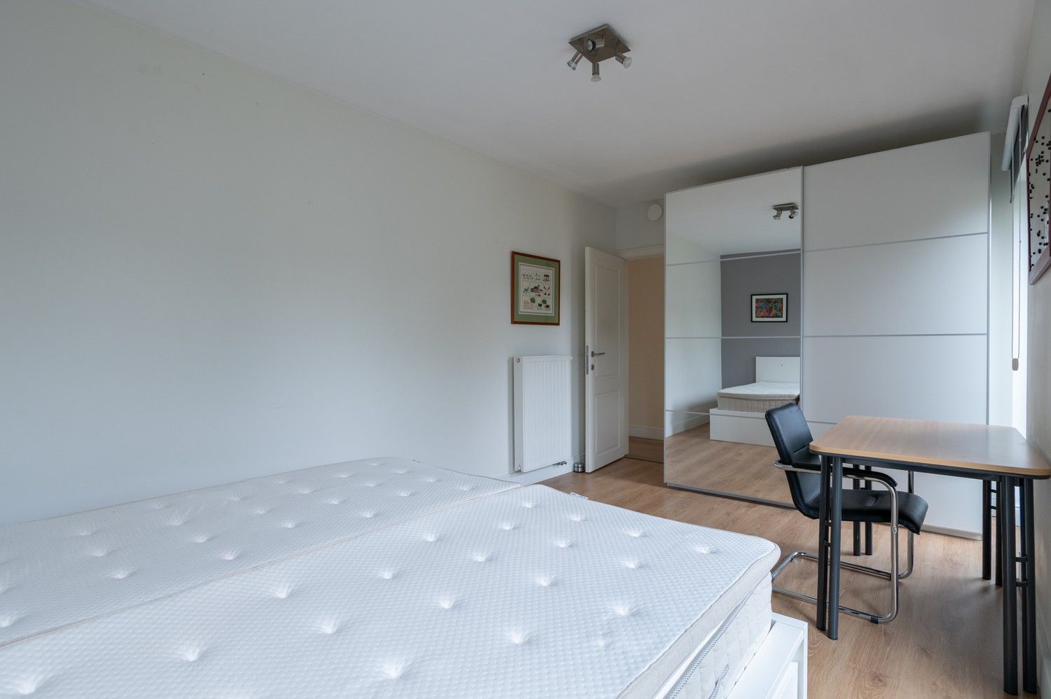 Instapklaar, luxueus appartement met 3 slaapkamers, zonnig terras & overdekte parkeerplaats in Kontich foto 12